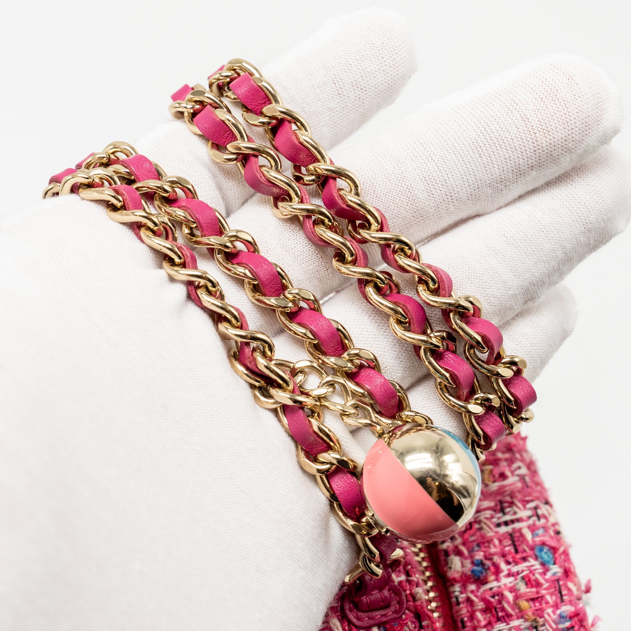 CHANEL ROUND CLUTCH WITH CHAIN TWEED PINK/MULTICOLOUR LGHW