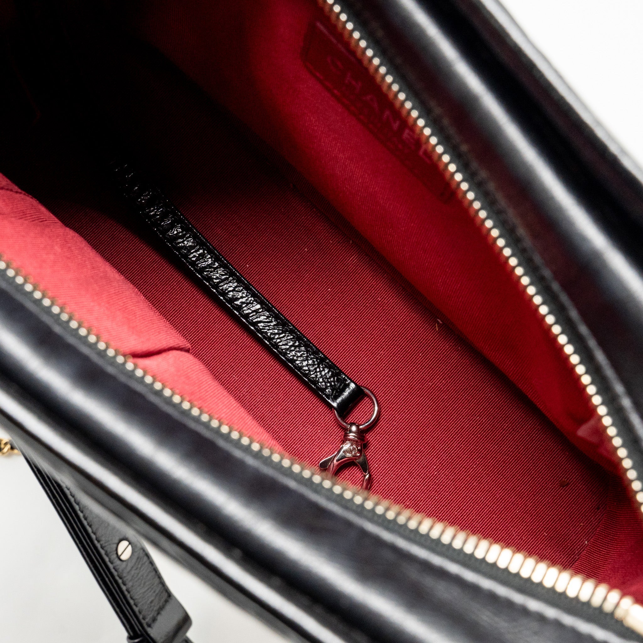 CHANEL NEW MEDIUM GABRIELLE HOBO BAG CALFSKIN BLACK MULTICOLOUR HARDWARE