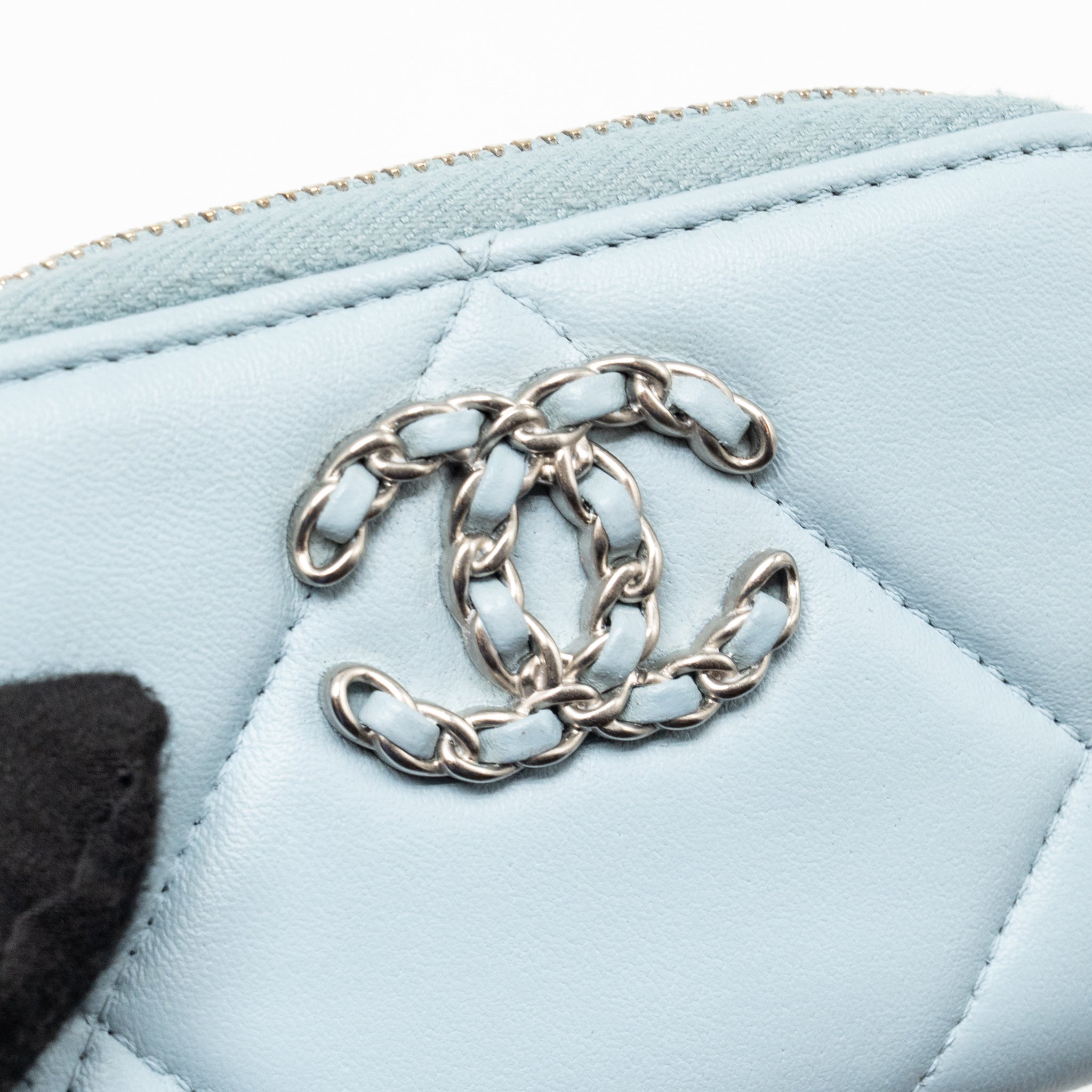 CHANEL 19 ZIP COIN PURSE LAMBSKIN LIGHT BLUE SHW (MICROCHIP)