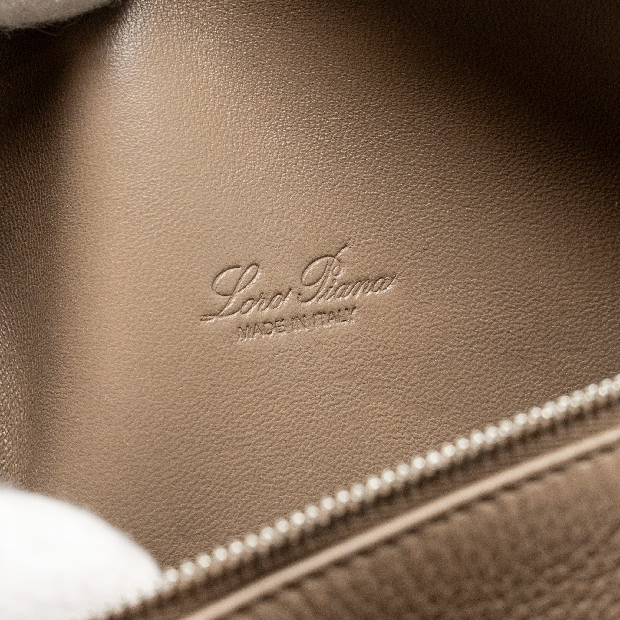 LORO PIANA EXTRA POCKET L19 GRAINED CALFSKIN WARM MASTIC SHW