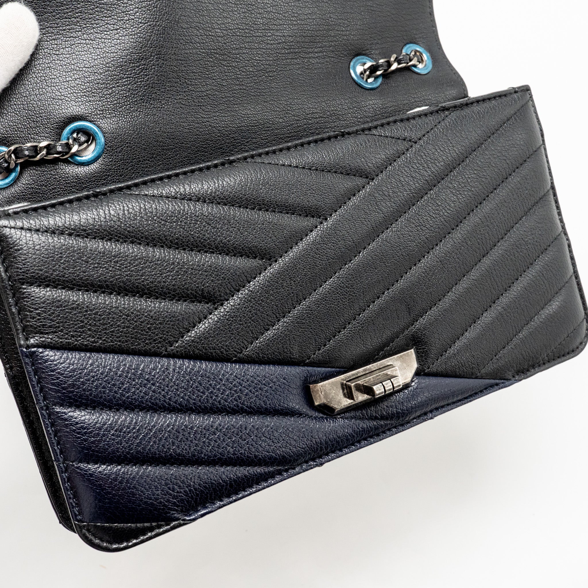 CHANEL ENVELOP METAL PLATE FLAP BAG CHEVRON CALFSKIN BLACK/NAVY RUTHENIUM SILVER HARDWARE