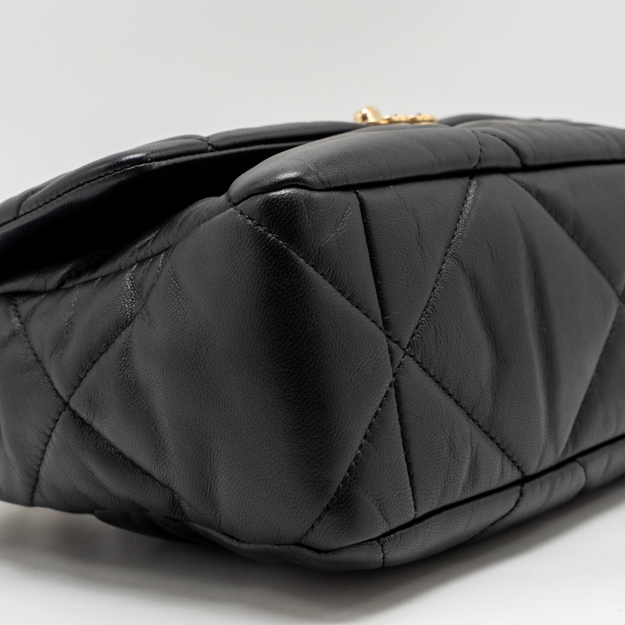 CHANEL LARGE 19 BAG GOATSKIN BLACK MULTICOLOUR HARDWARE