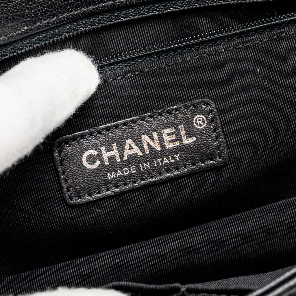 CHANEL ENVELOP METAL PLATE FLAP BAG CHEVRON CALFSKIN BLACK/NAVY RUTHENIUM SILVER HARDWARE