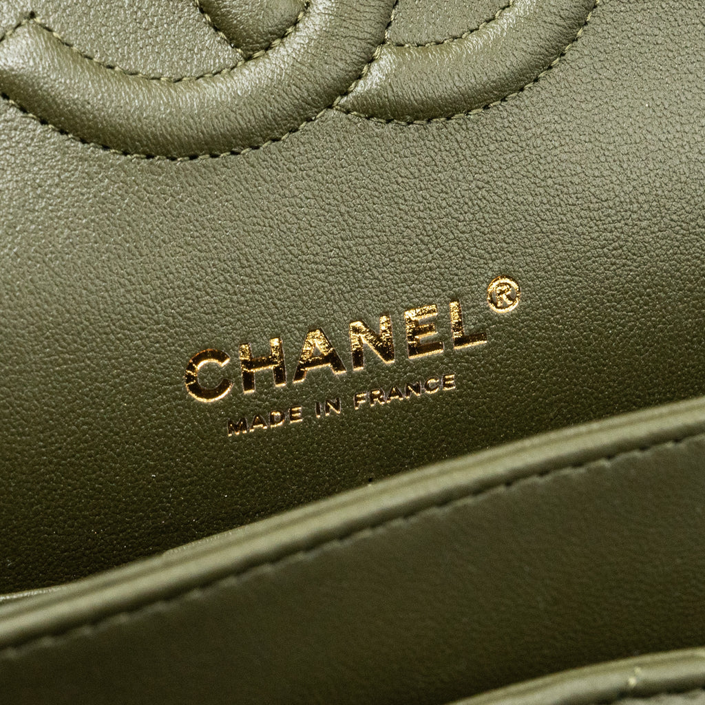 CHANEL 22K MEDIUM CLASSIC DOUBLE FLAP BAG LAMBSKIN OLIVE GREEN LGHW(MICROCHIP)