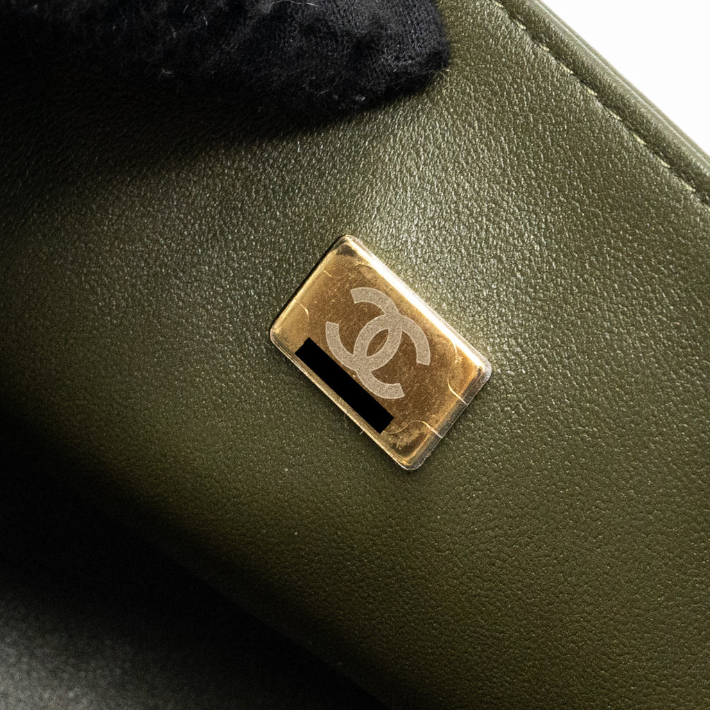 CHANEL 22K MEDIUM CLASSIC DOUBLE FLAP BAG LAMBSKIN OLIVE GREEN LGHW(MICROCHIP)