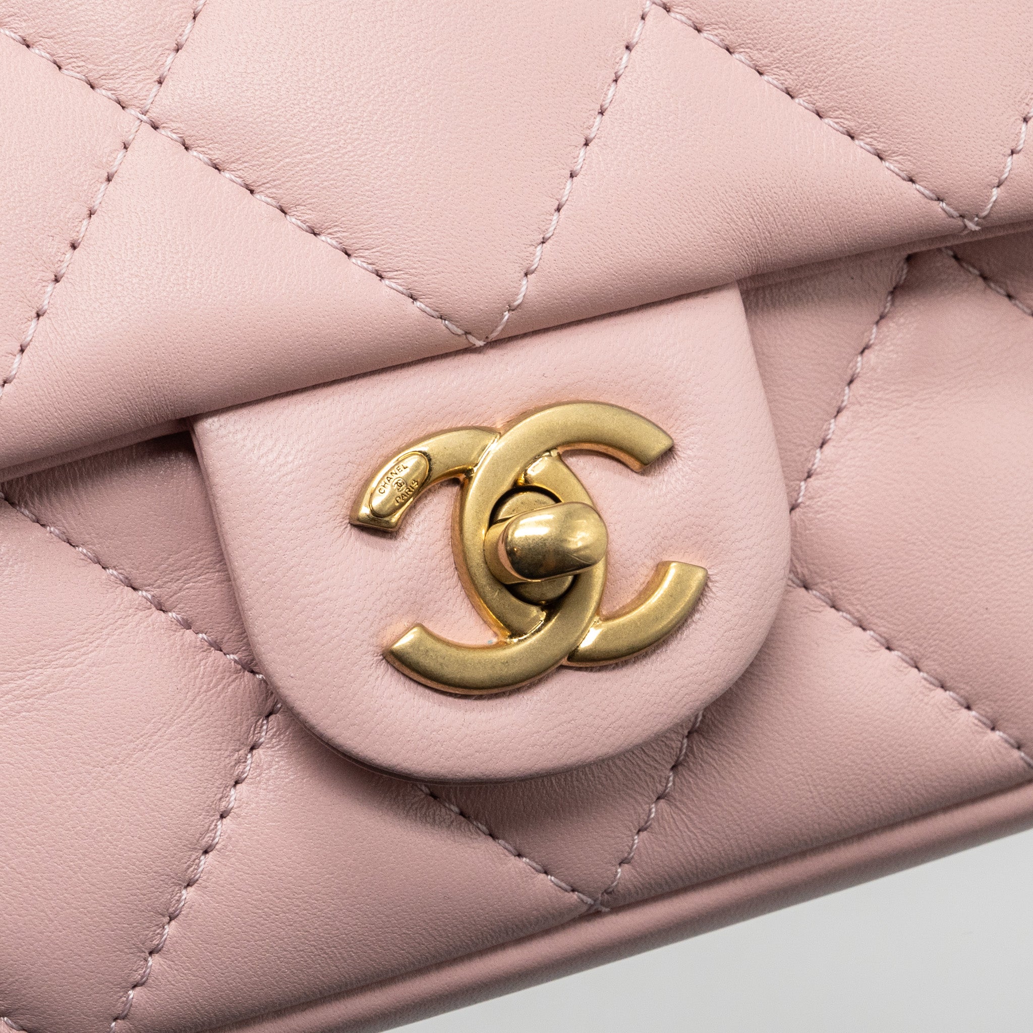CHANEL QUILTED FLAP BAG WITH HEART CHARM ON CHAIN LAMBSKIN LIGHT PINK GHW (MICROCHIP)