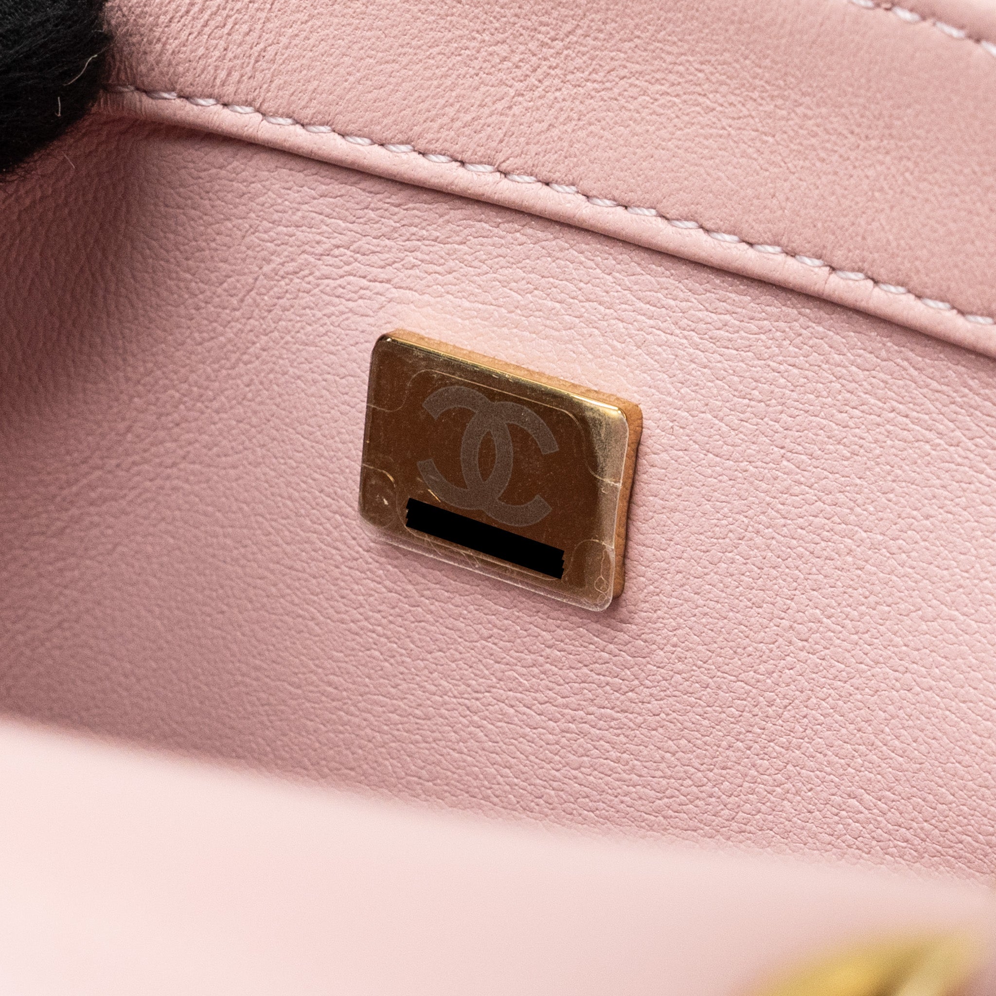 CHANEL QUILTED FLAP BAG WITH HEART CHARM ON CHAIN LAMBSKIN LIGHT PINK GHW (MICROCHIP)