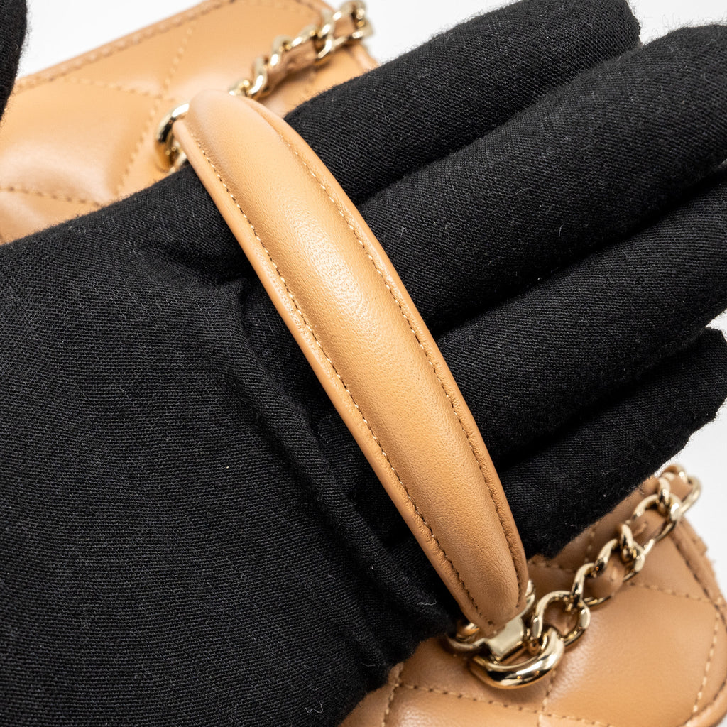 CHANEL TOP HANDLE LONG VANITY CASE WITH CHAIN LAMBSKIN CARAMEL LGHW(MICROCHIP)