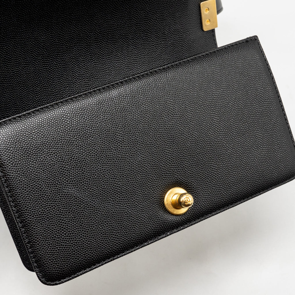 CHANEL SMALL BOY BAG CAVIAR BLACK GHW (MICROCHIP)