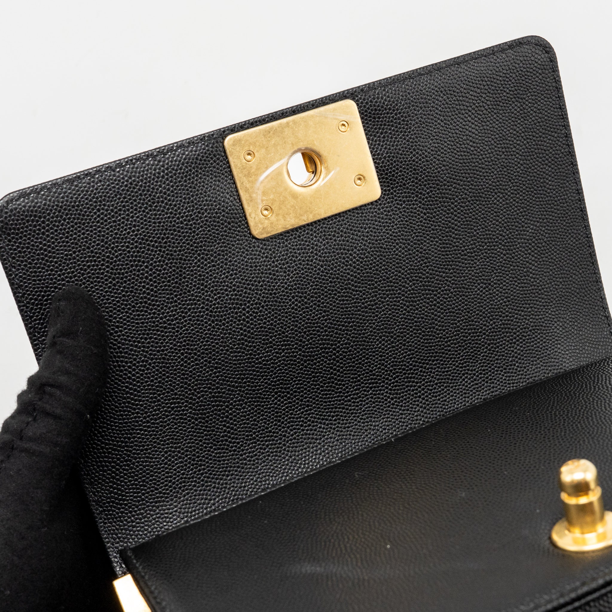 CHANEL SMALL BOY BAG CAVIAR BLACK GHW (MICROCHIP)