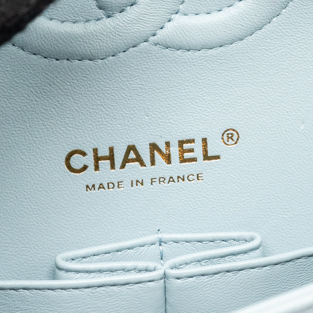 CHANEL MEDIUM CLASSIC DOUBLE FLAP BAG CAVIAR LIGHT BLUE LGHW (MICROCHIP)