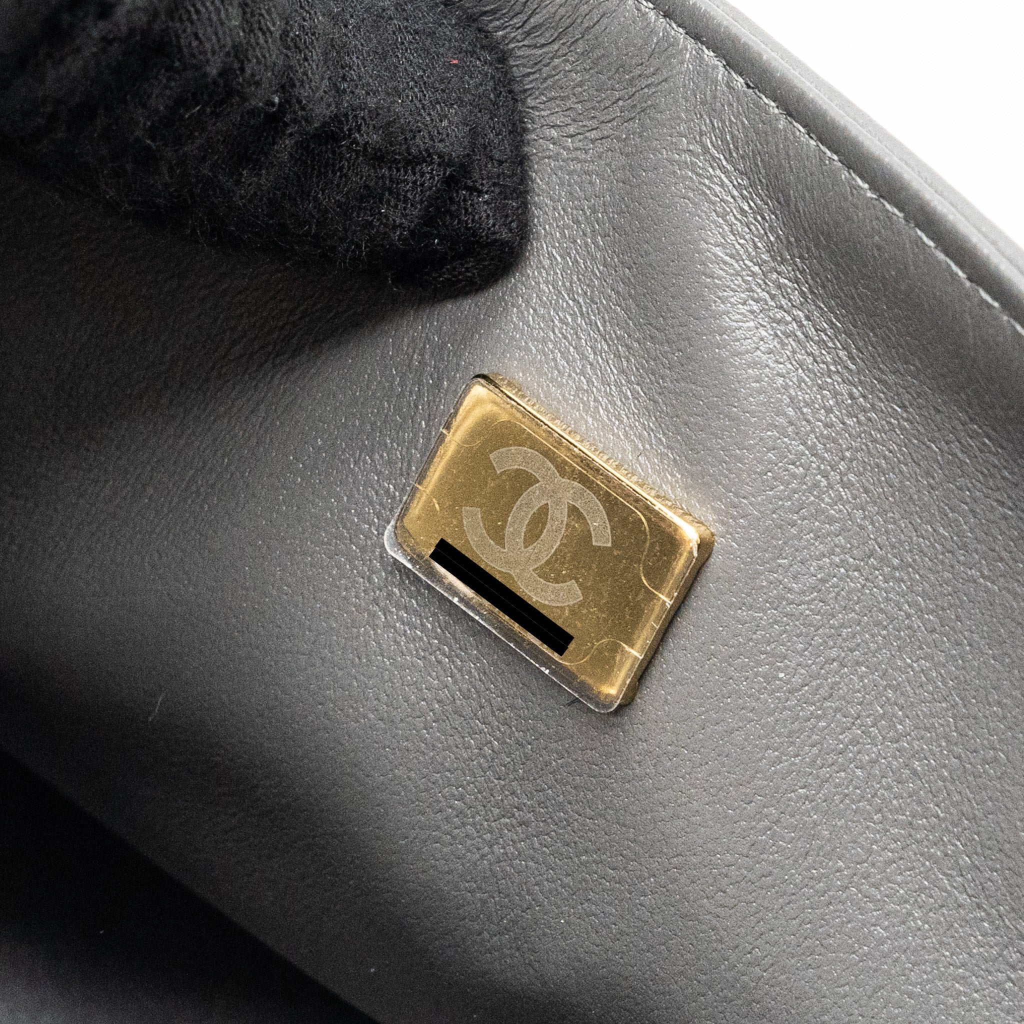 CHANEL 22A SMALL CLASSIC DOUBLE FLAP BAG LAMBSKIN GREY LGHW(MICROCHIP)