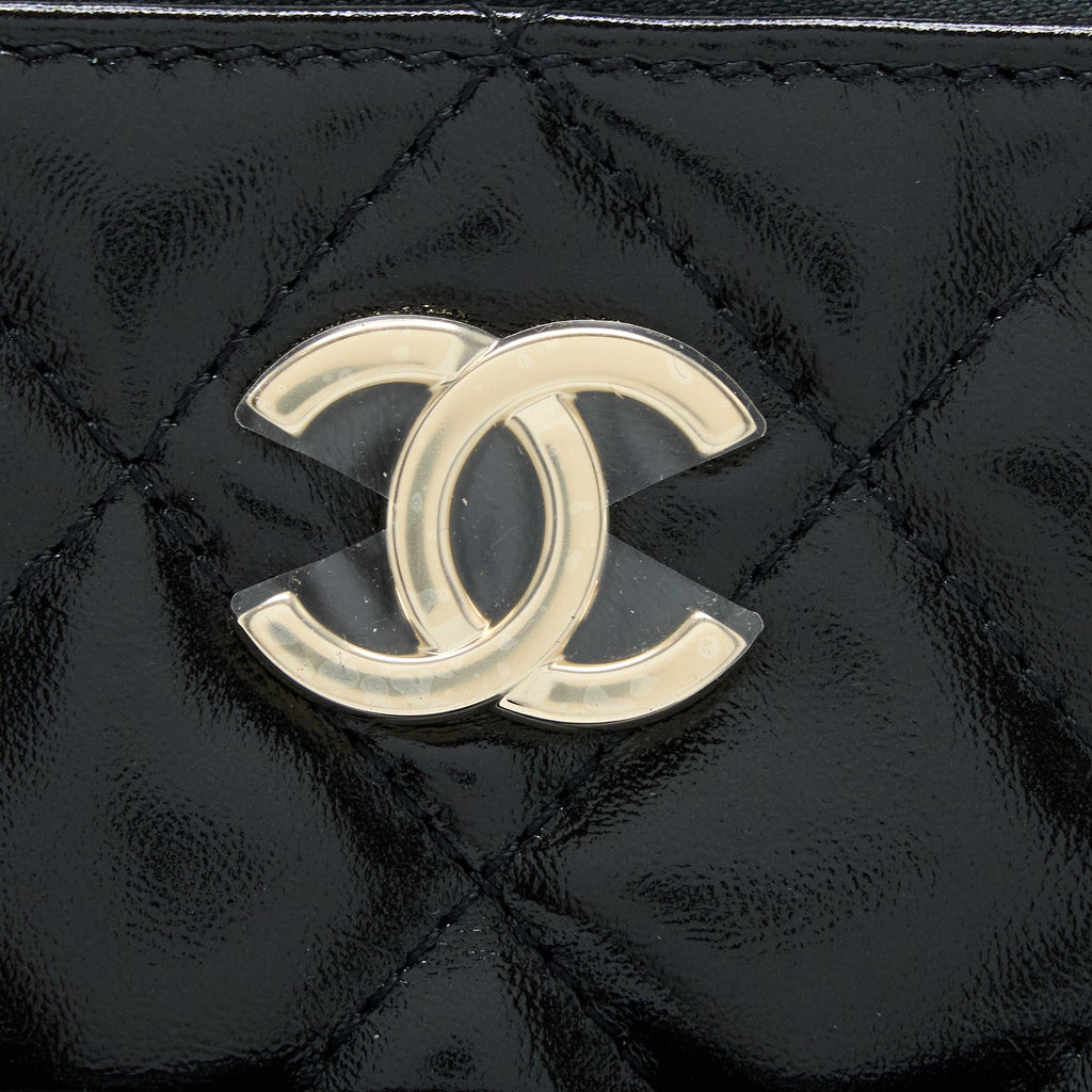 CHANEL 22A BACKPACK PATENT BLACK LGHW (MICROCHIP)