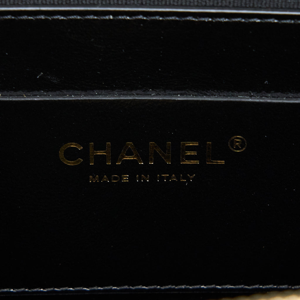 CHANEL 22A BACKPACK PATENT BLACK LGHW (MICROCHIP)