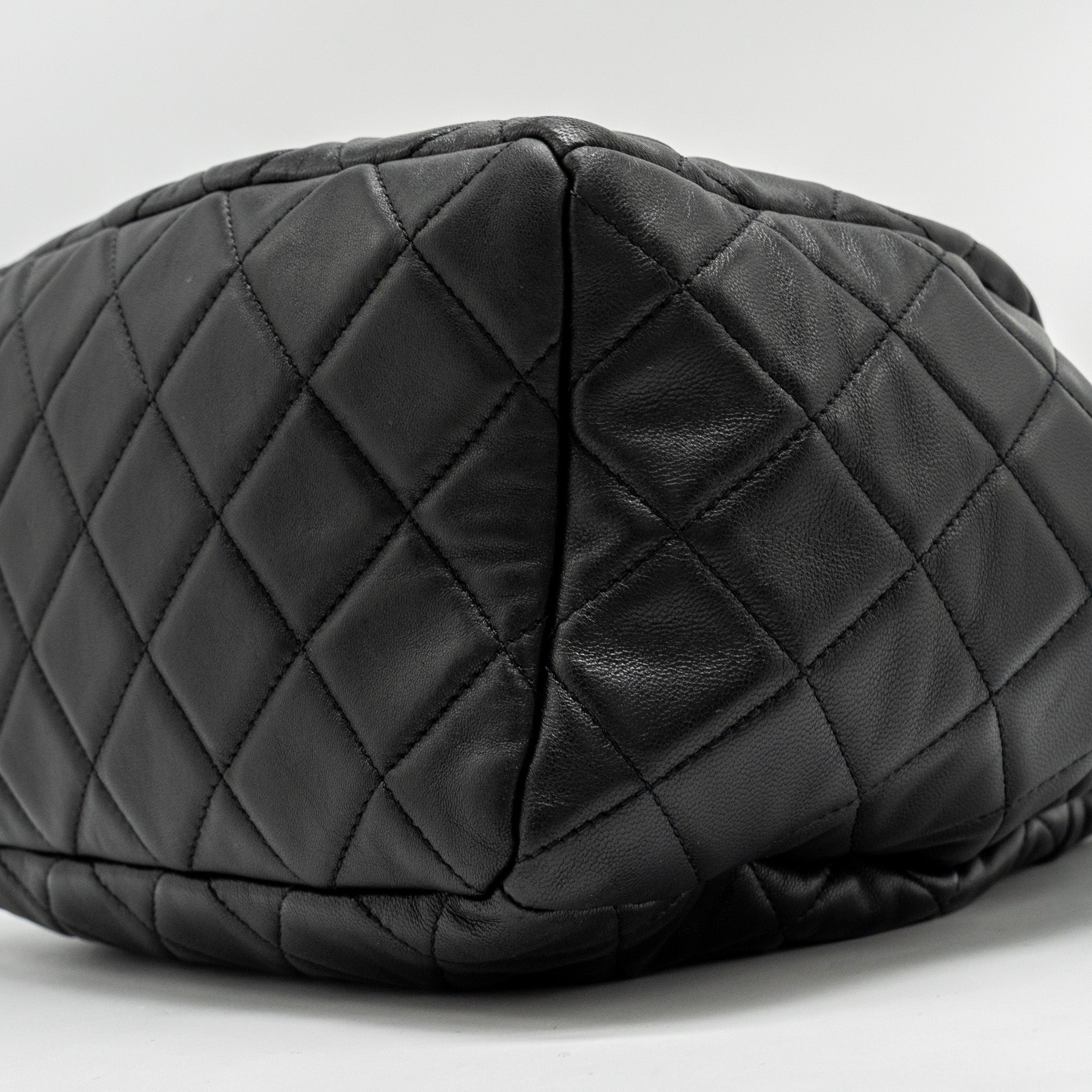 CHANEL CC CHAIN DRAWSTRING BUCKET BAG LAMBSKIN BLACK SHW