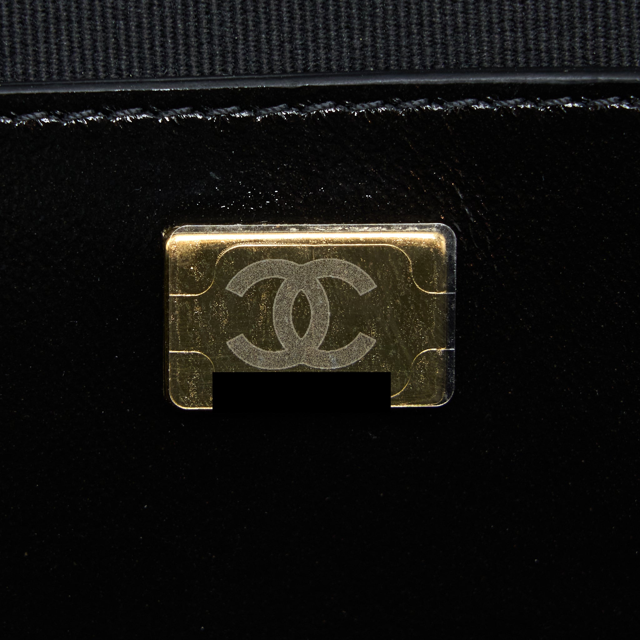 CHANEL 22A BACKPACK PATENT BLACK LGHW (MICROCHIP)