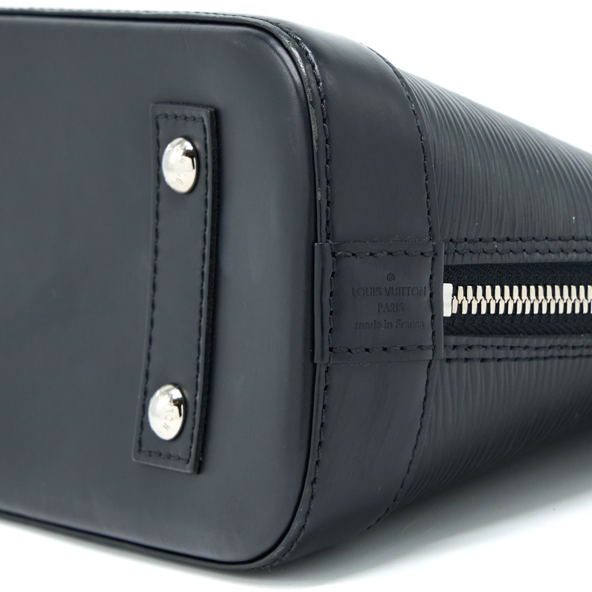 LOUIS VUITTON ALMA BB EPI BLACK SHW