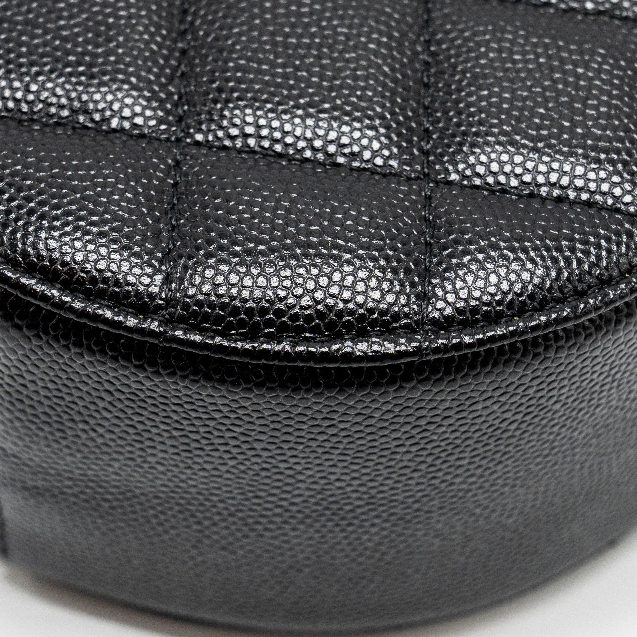 CHANEL ROUND CLUTCH WITH CHAIN CAVIAR BLACK LGHW