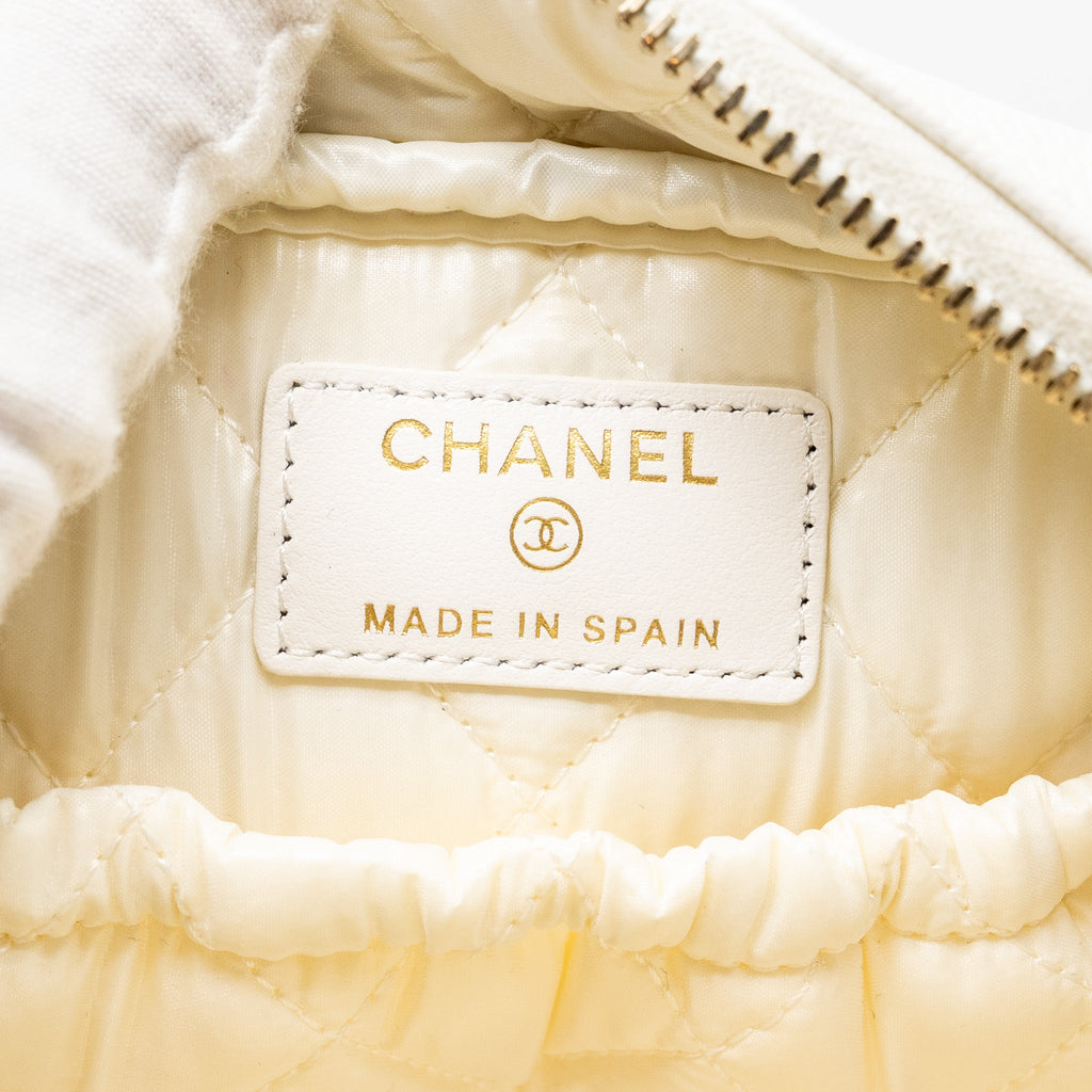 CHANEL TIMELESS CLASSIC POUCH GRAINED CALFSKIN WHITE LGHW (MICROCHIP)