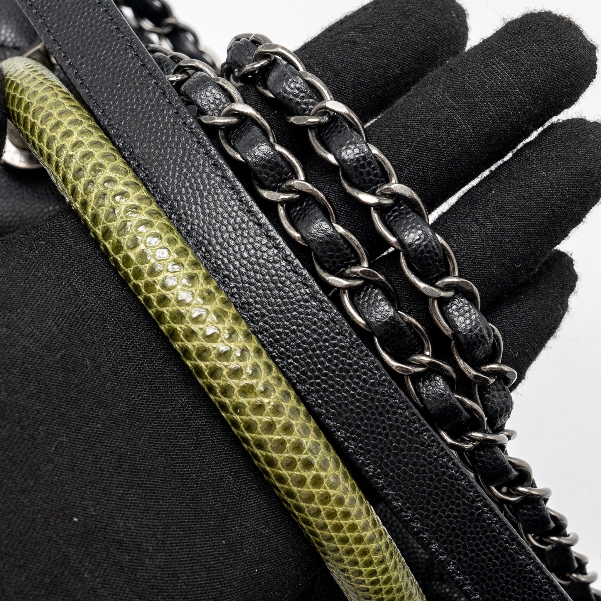 CHANEL MEDIUM COCO HANDLE CAVIAR / LIZARD HANDLE BLACK RUTHENIUM HARDWARE