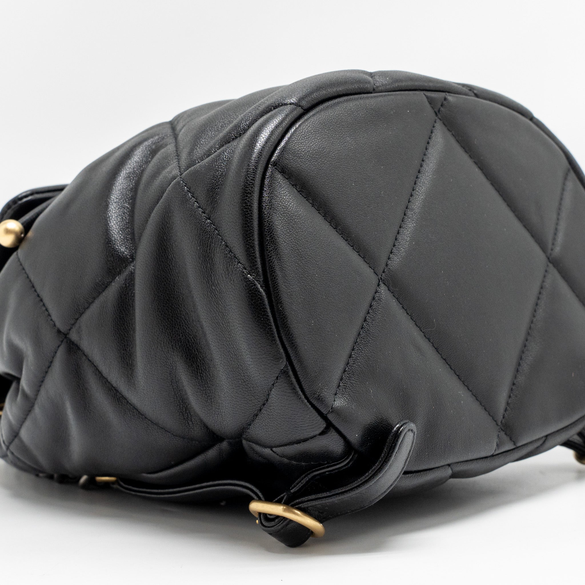 CHANEL 24C 19 BACKPACK LAMBSKIN BLACK MULTICOLOUR HARDWARE (MICROCHIP)