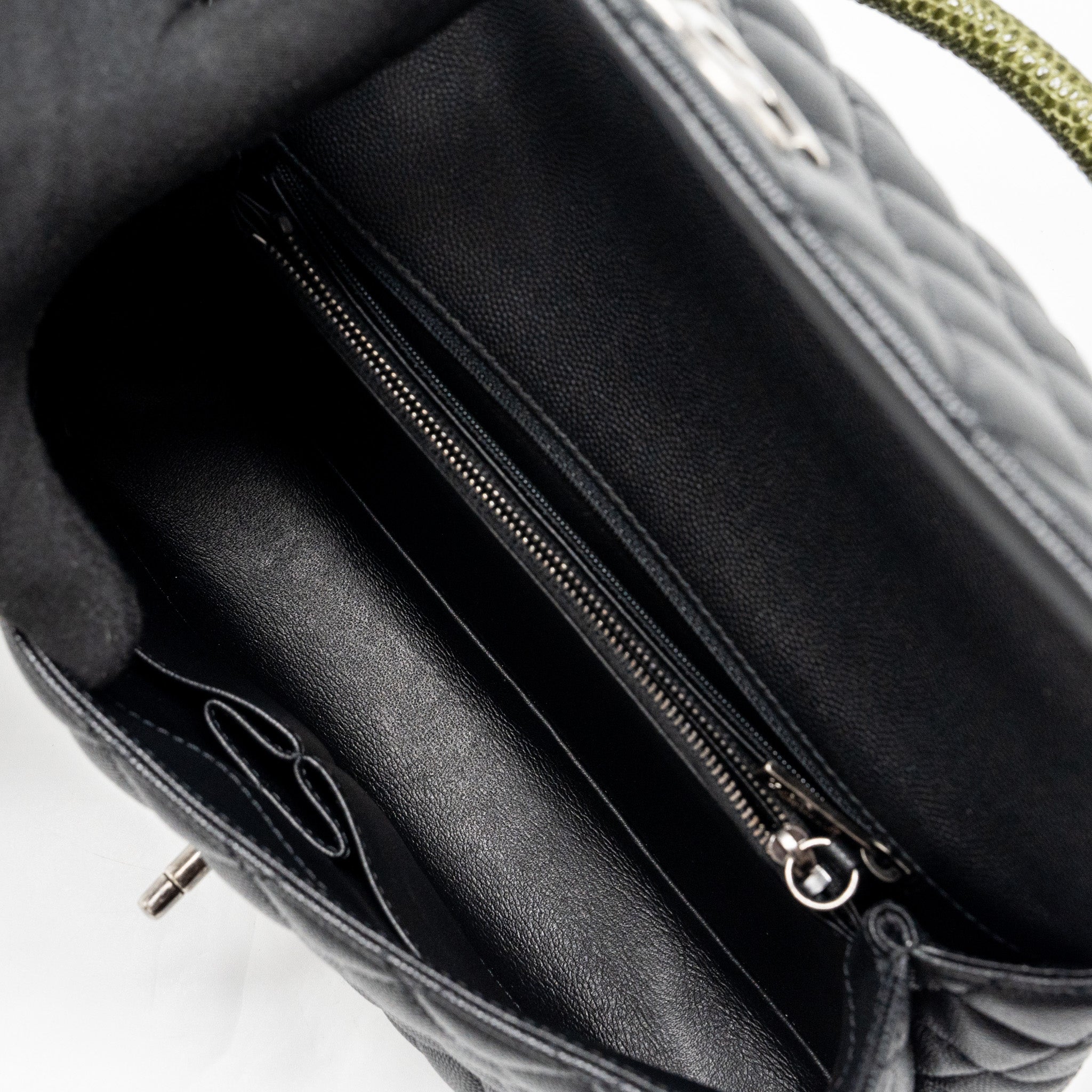 CHANEL MEDIUM COCO HANDLE CAVIAR / LIZARD HANDLE BLACK RUTHENIUM HARDWARE