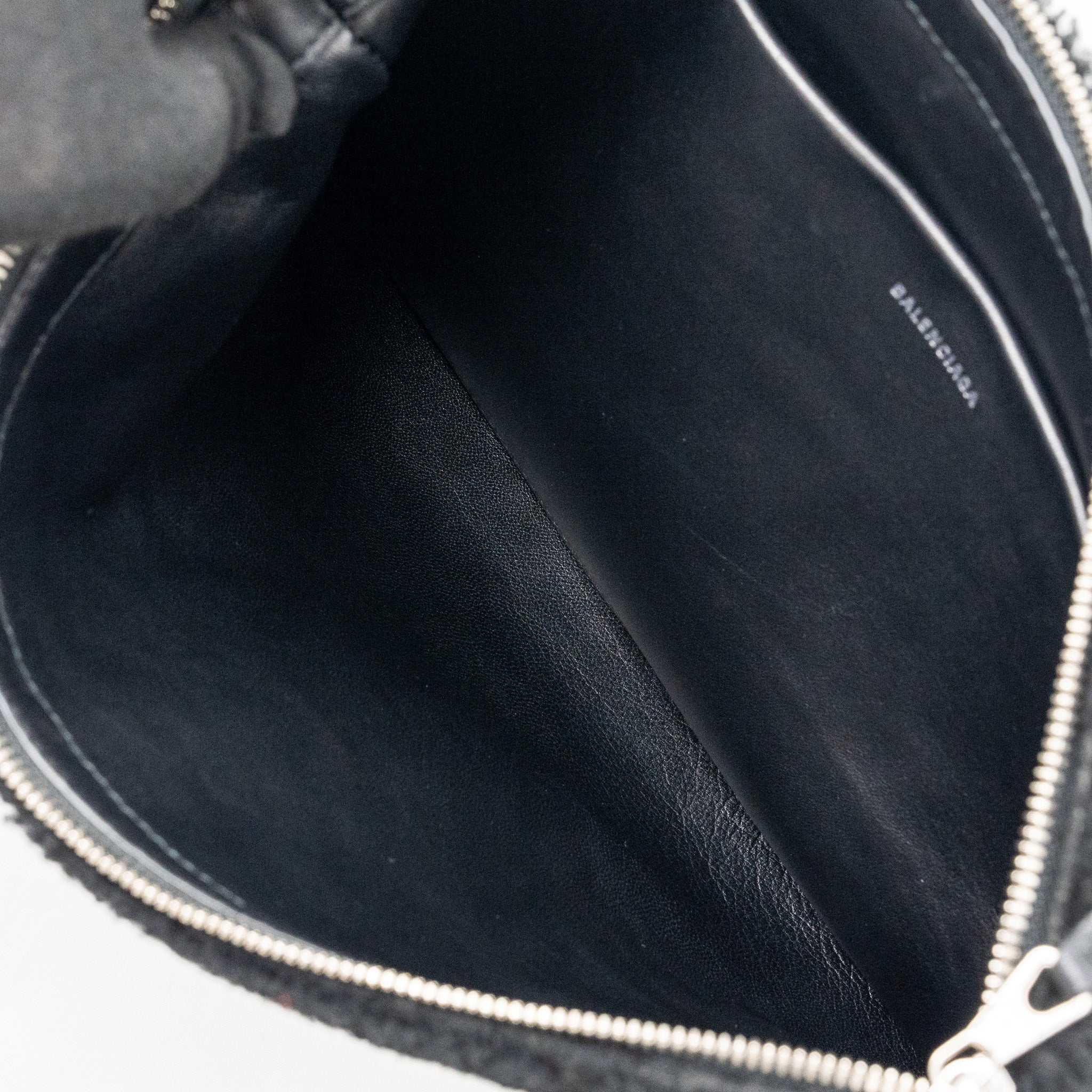 BALENCIAGA ZIP POUCH CLUTCH SHEARLING BLACK/ WHITE SHW