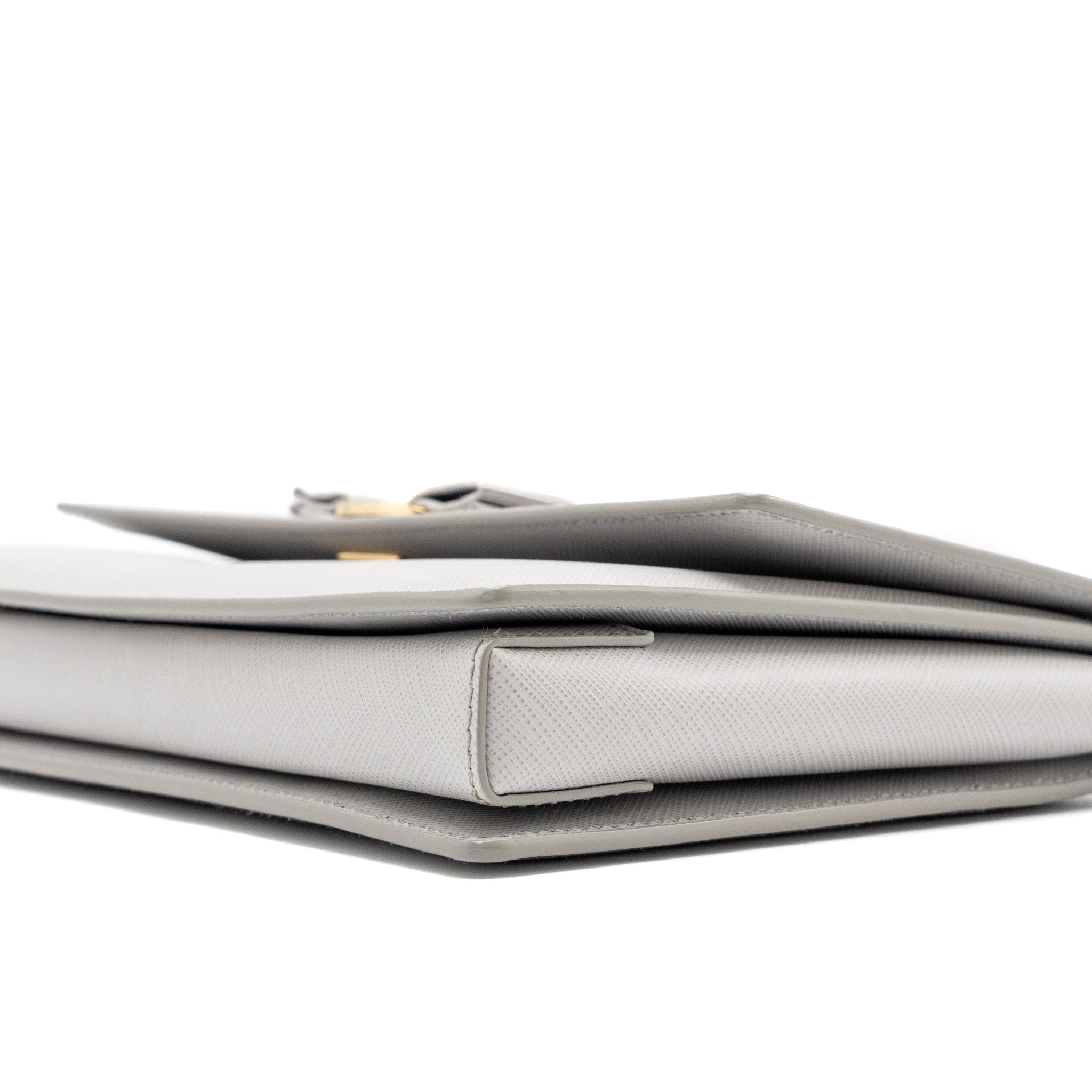 FERRAGAMO GINNY CHAIN BAG CALFSKIN LIGHT GREY LGHW