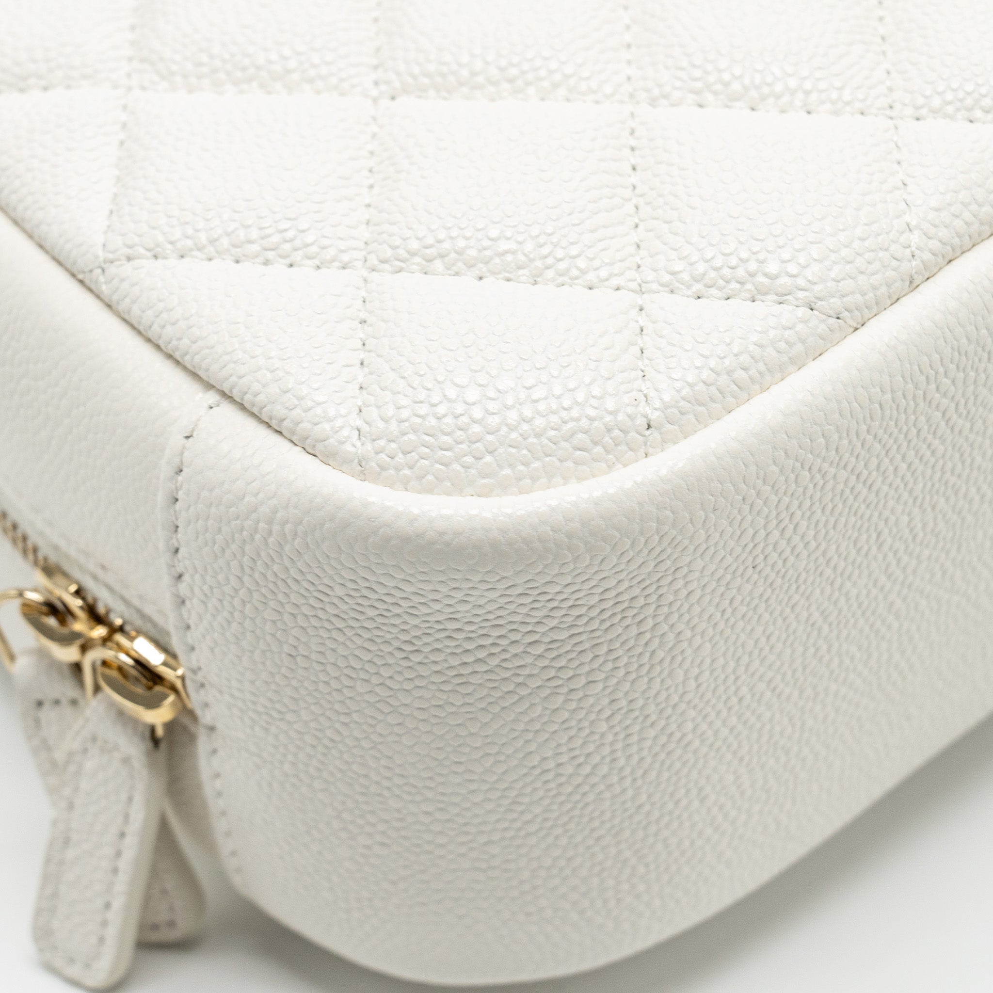 CHANEL TIMELESS CLASSIC POUCH GRAINED CALFSKIN WHITE LGHW (MICROCHIP)