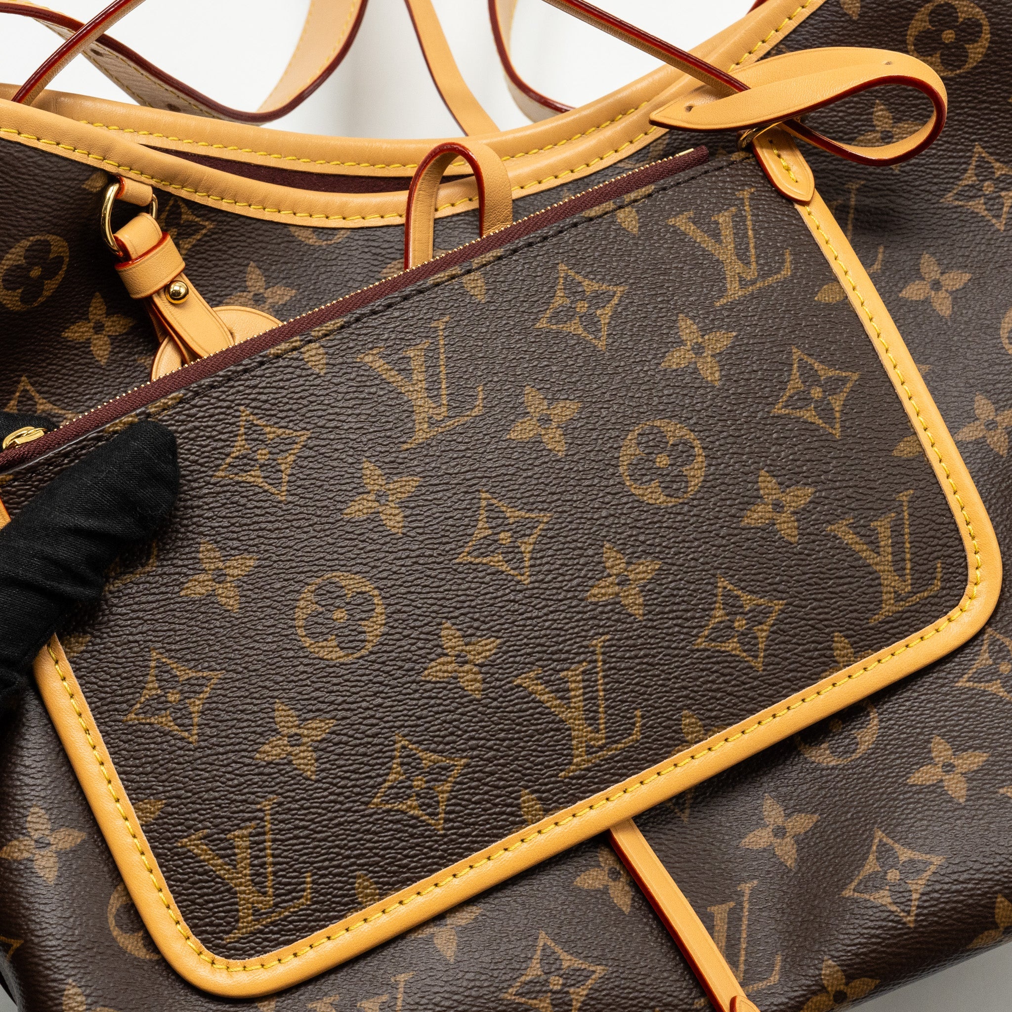 LOUIS VUITTON CARRYALL PM MONOGRAM CANVAS GHW