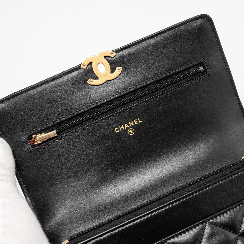 CHANEL 24C GOLD CRUSH WALLET ON CHAIN CALFSKIN BLACK GHW(MICROCHIP)