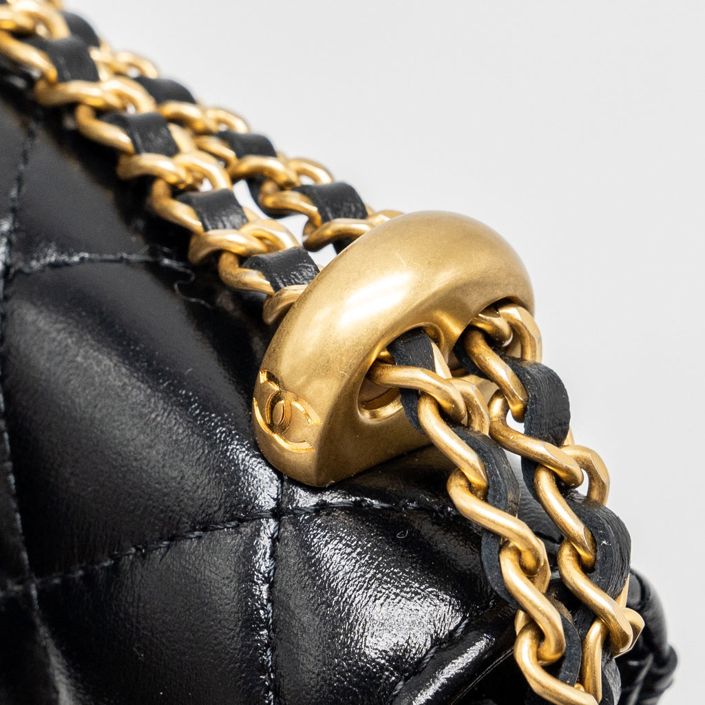CHANEL 21A GOLD CRUSH COIN PURSE WITH CHAIN CALFSKIN BLACK GHW