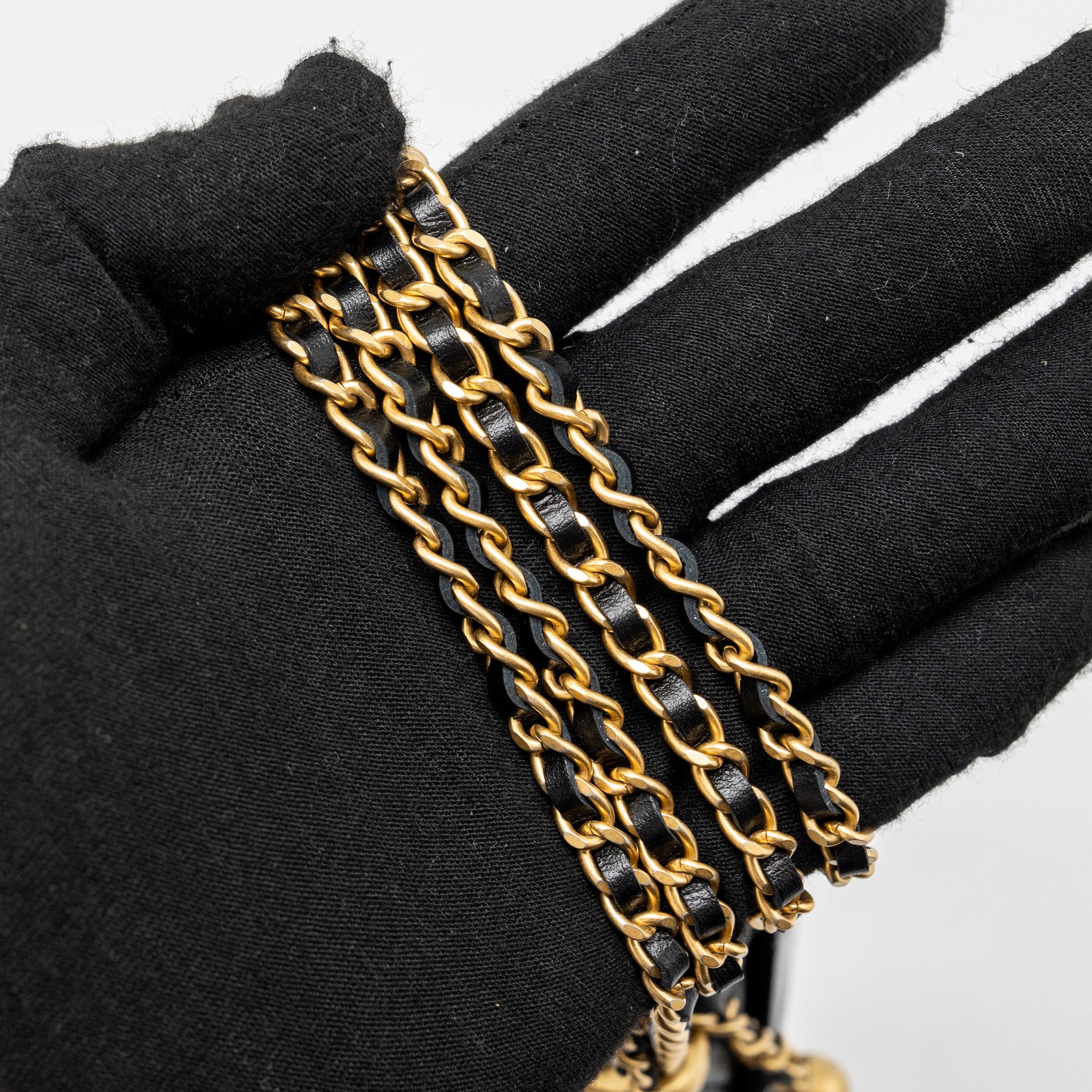 CHANEL 21A GOLD CRUSH COIN PURSE WITH CHAIN CALFSKIN BLACK GHW