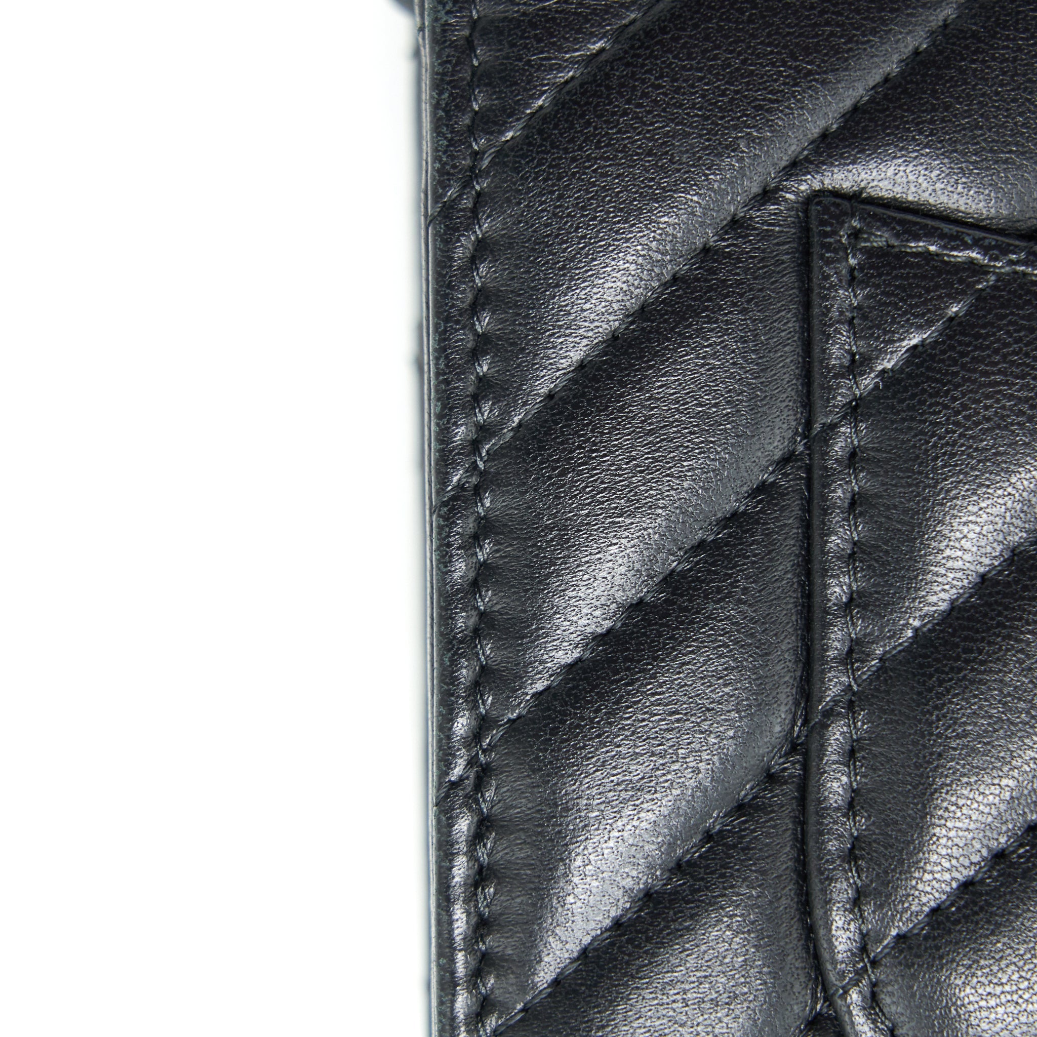 CHANEL CHEVRON WALLET ON CHAIN LAMBSKIN BLACK WITH GHW