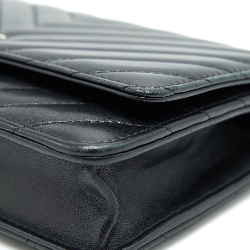 CHANEL CHEVRON WALLET ON CHAIN LAMBSKIN BLACK WITH GHW