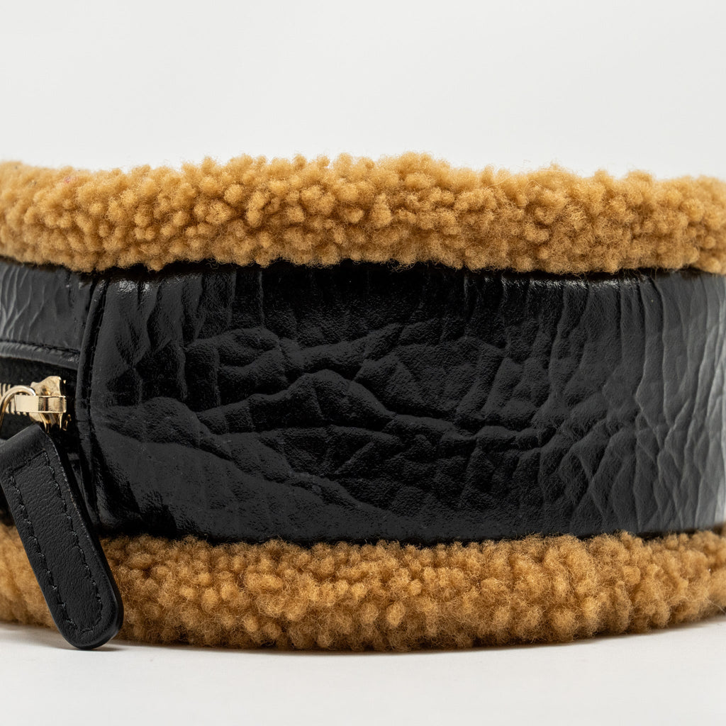 CHANEL SHEARLING CC ROUND CLUTCH WITH CHAIN SHINY CRUMPLED SHEEPSKIN BLACK/LIGHT BROWN LGHW