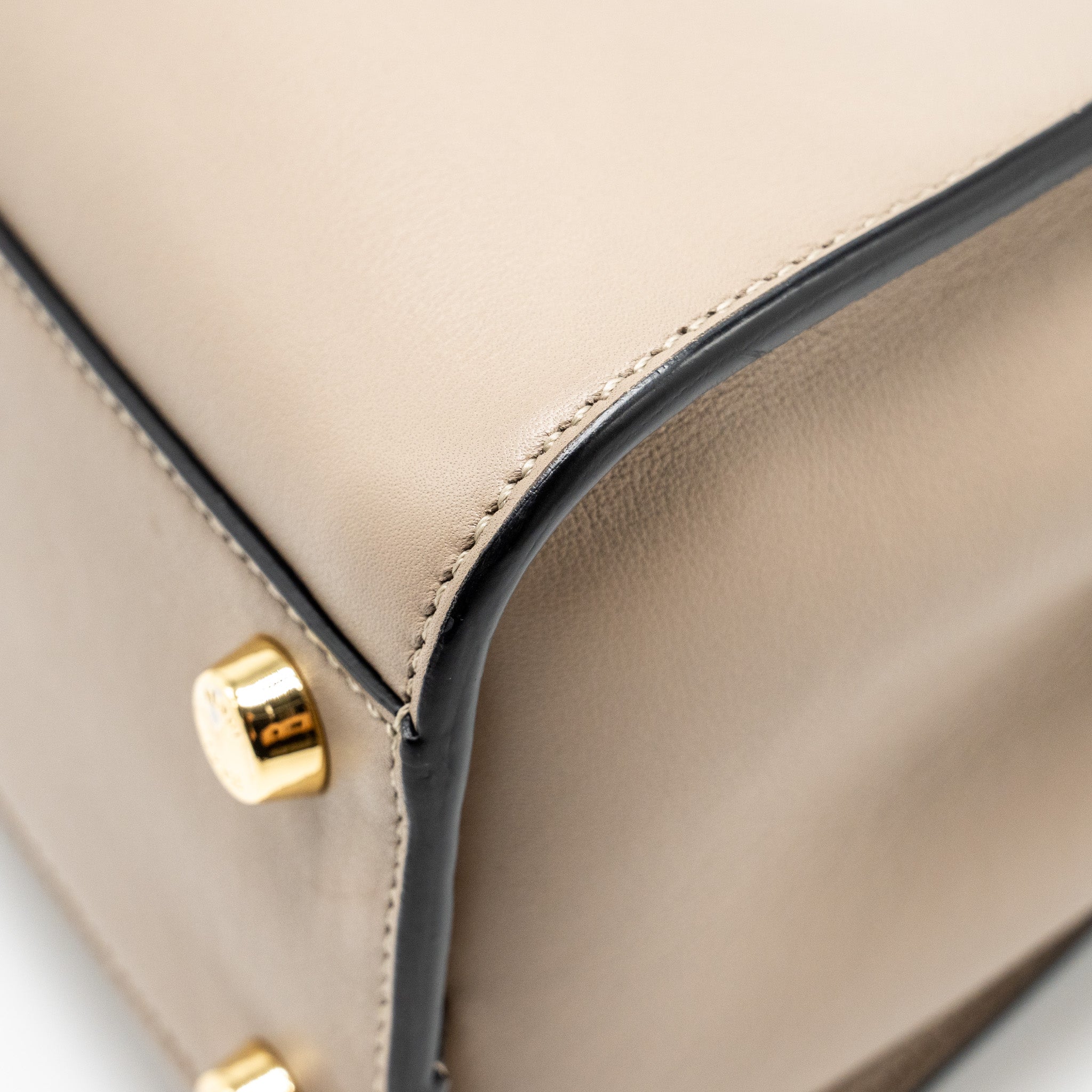 FENDI PEEKABOO HANDLE BAG CALFSKIN DOVE/BLACK GHW