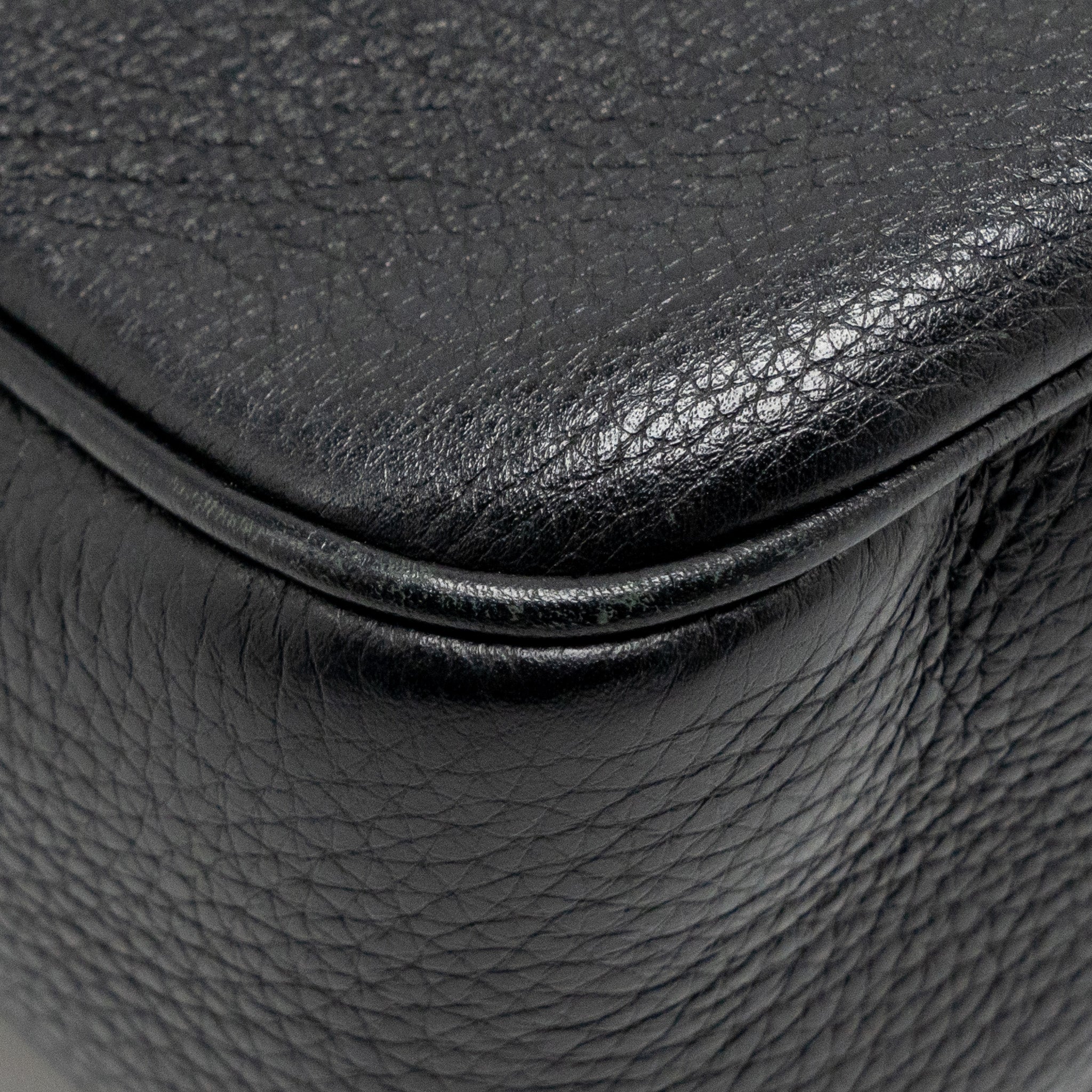 GUCCI SOHO DISCO CAMERA CROSSBODY BAG CALFSKIN BLACK LGHW