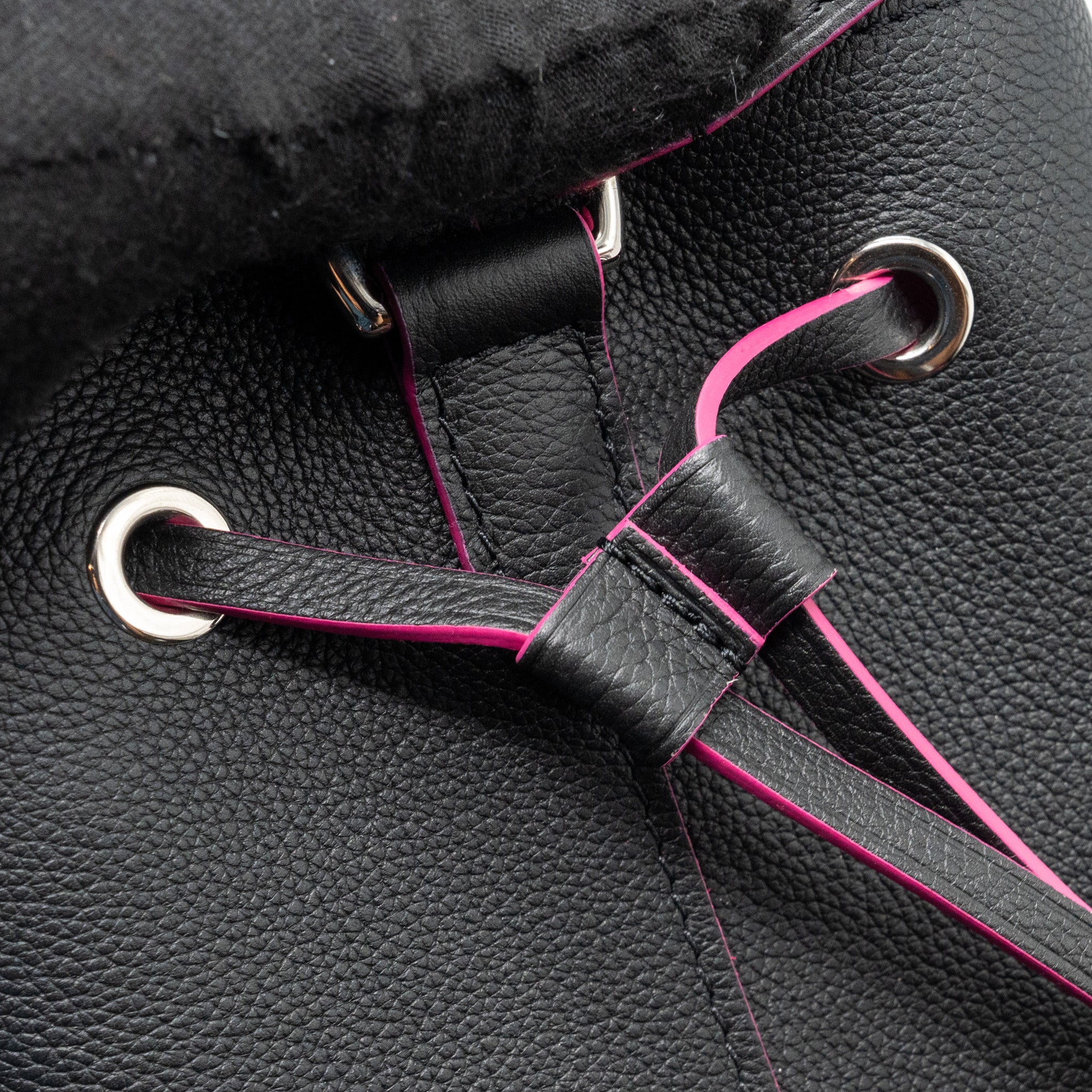 LOUIS VUITTON LOCKME BUCKET BAG CALFSKIN BLACK/PINK SHW