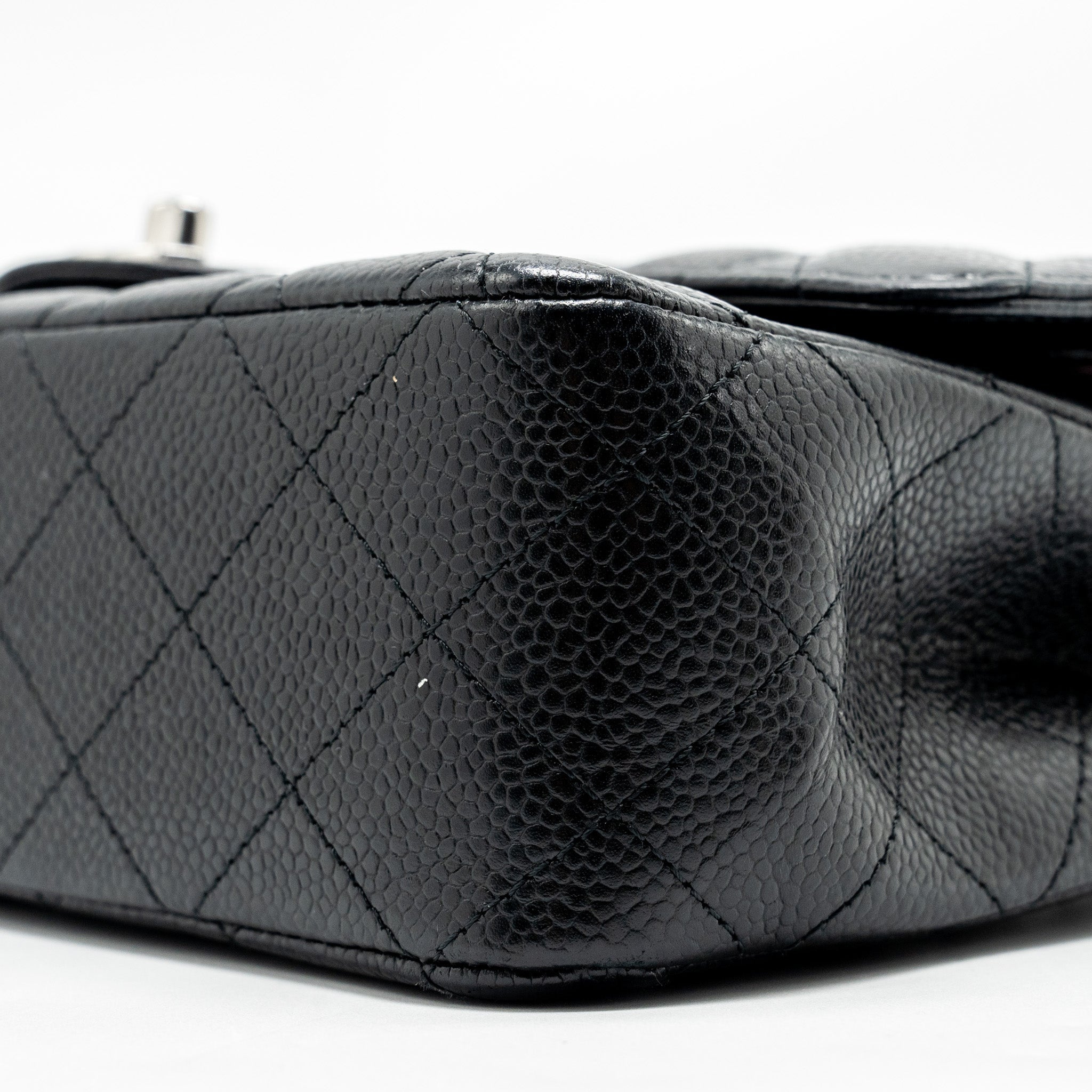 CHANEL MEDIUM CLASSIC DOUBLE FLAP BAG CAVIAR BLACK SHW (MICROCHIP)