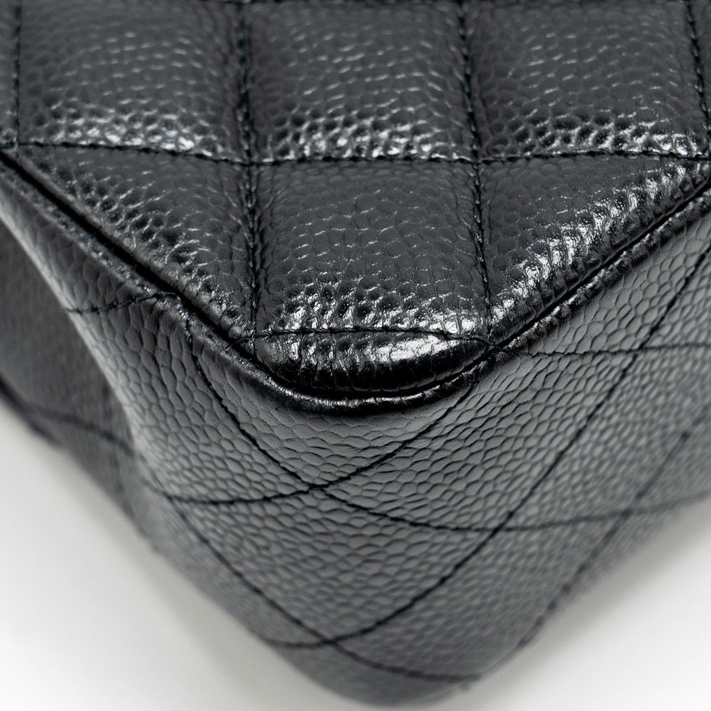 CHANEL MEDIUM CLASSIC DOUBLE FLAP BAG CAVIAR BLACK SHW (MICROCHIP)