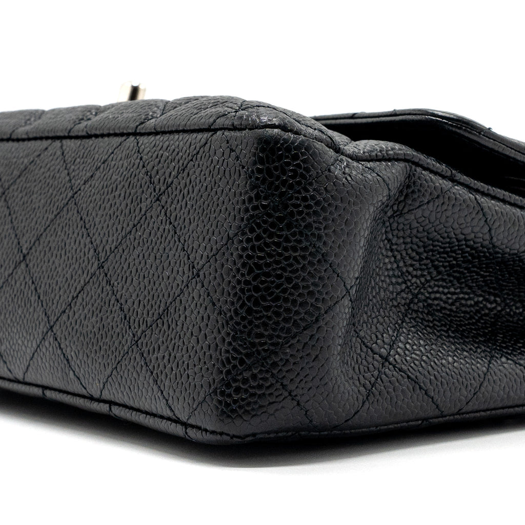 CHANEL MEDIUM CLASSIC FLAP BAG CAVIAR BLACK WITH SHW