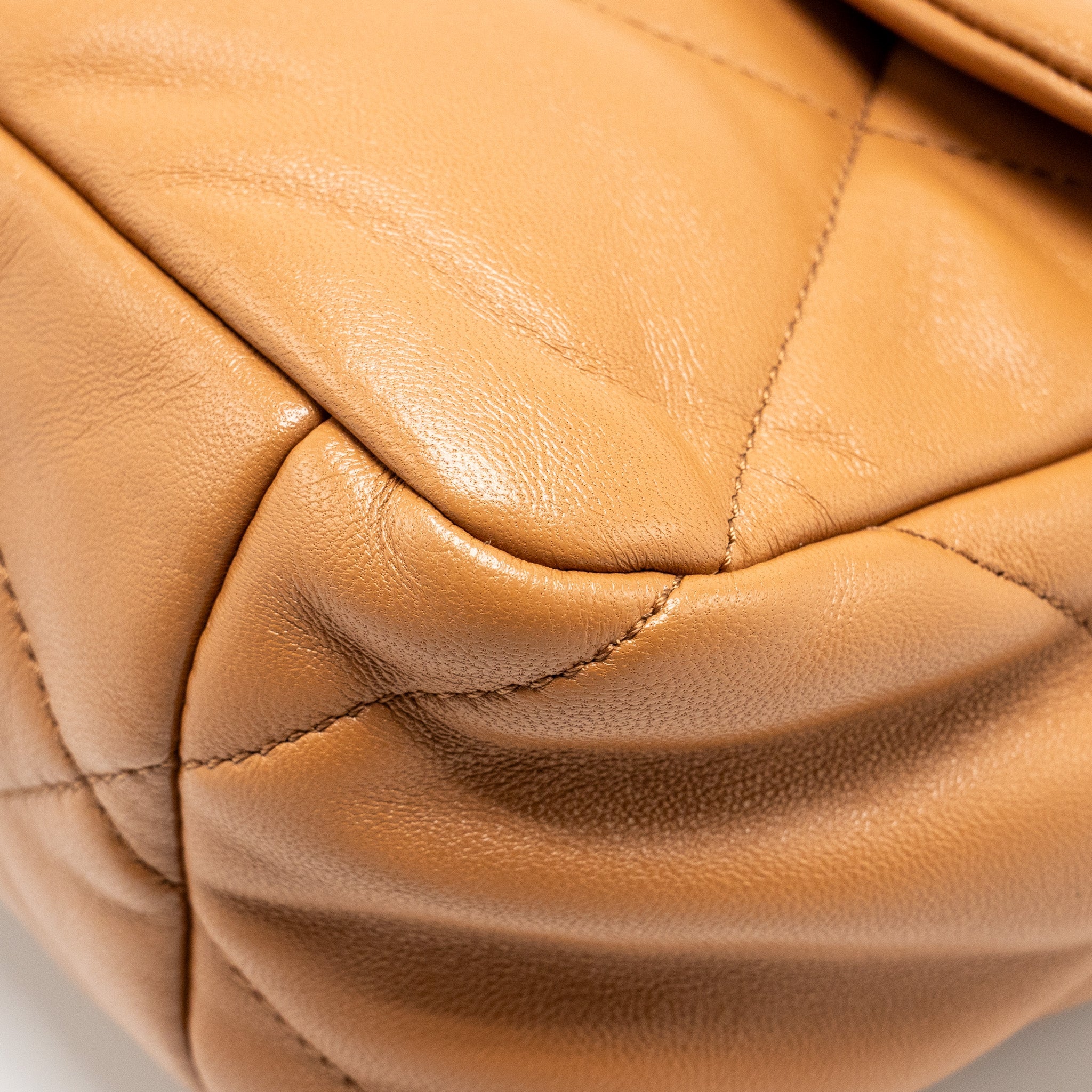 CHANEL LARGE 19 BAG 30CM LAMBSKIN CARAMEL MULTICOLOUR HARDWARE (MICROCHIP)