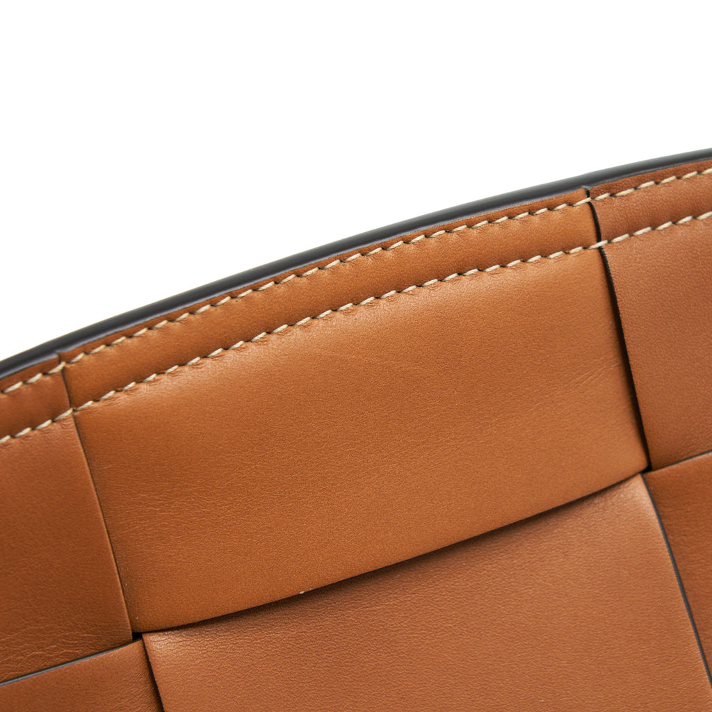 BOTTEGA VENETA ARCO BAG CALFSKIN WOOD