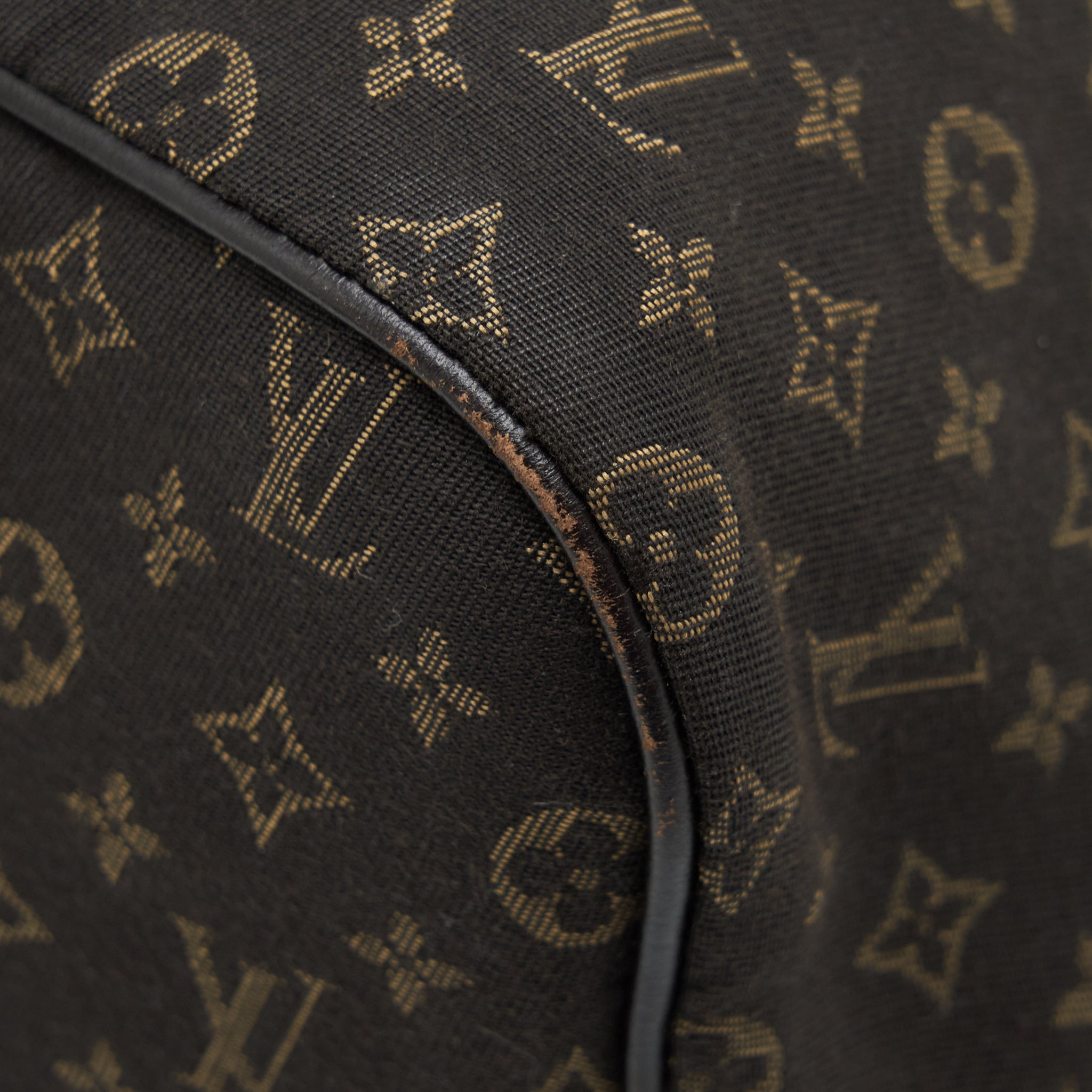 LOUIS VUITTON NEVERFULL MM MONOGRAM FABRIC DARK BROWN GHW