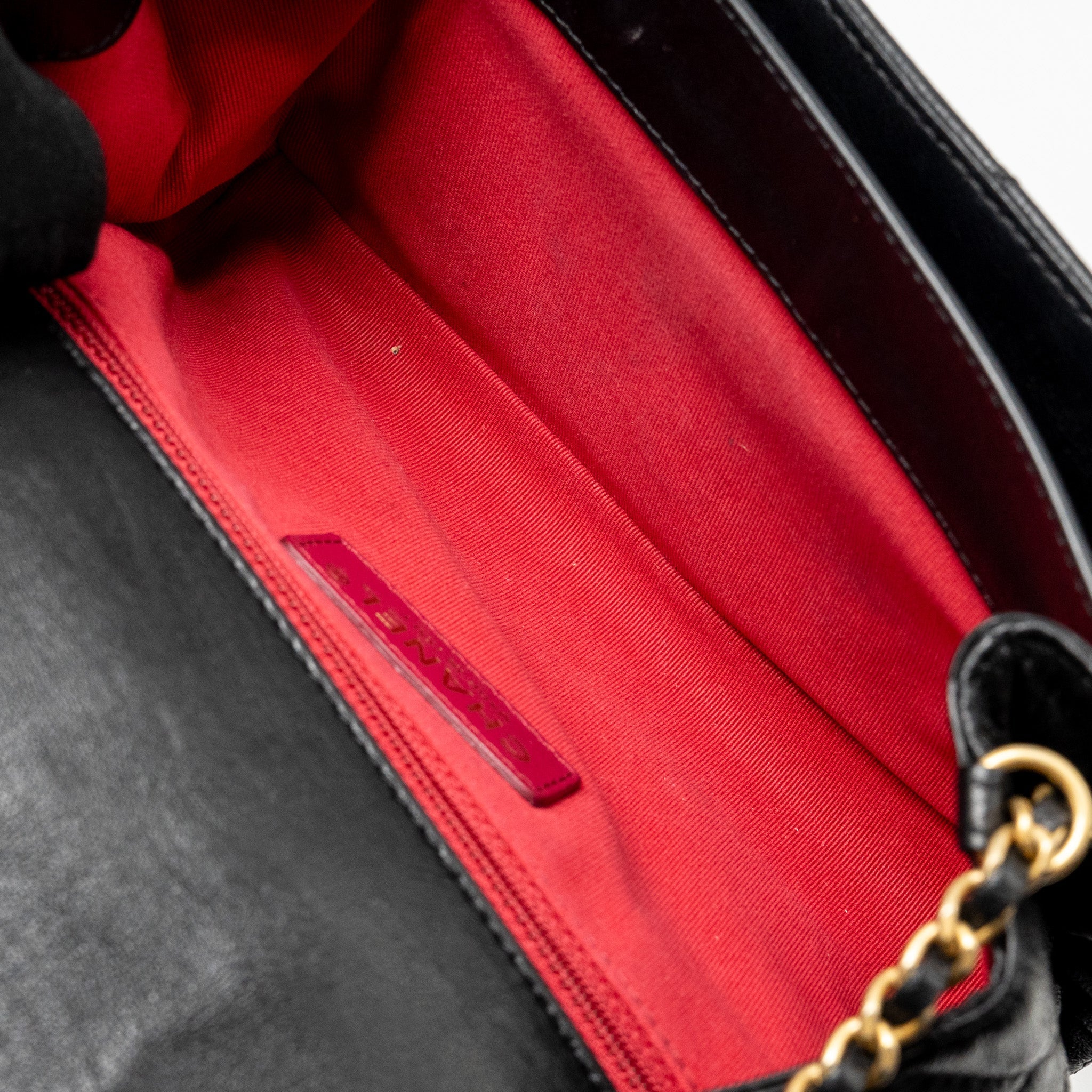 CHANEL 22C QUILTED FLAP BAG LAMBSKIN BLACK GHW (MICROCHIP)