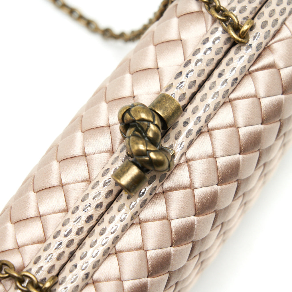 BOTTEGA VENETA STRETCH KNOT CLUTCH BEIGE/ LIGHT BROWN