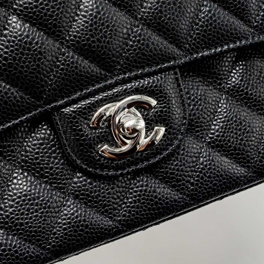 CHANEL MEDIUM CLASSIC DOUBLE FLAP BAG CAVIAR BLACK SHW (MICROCHIP)