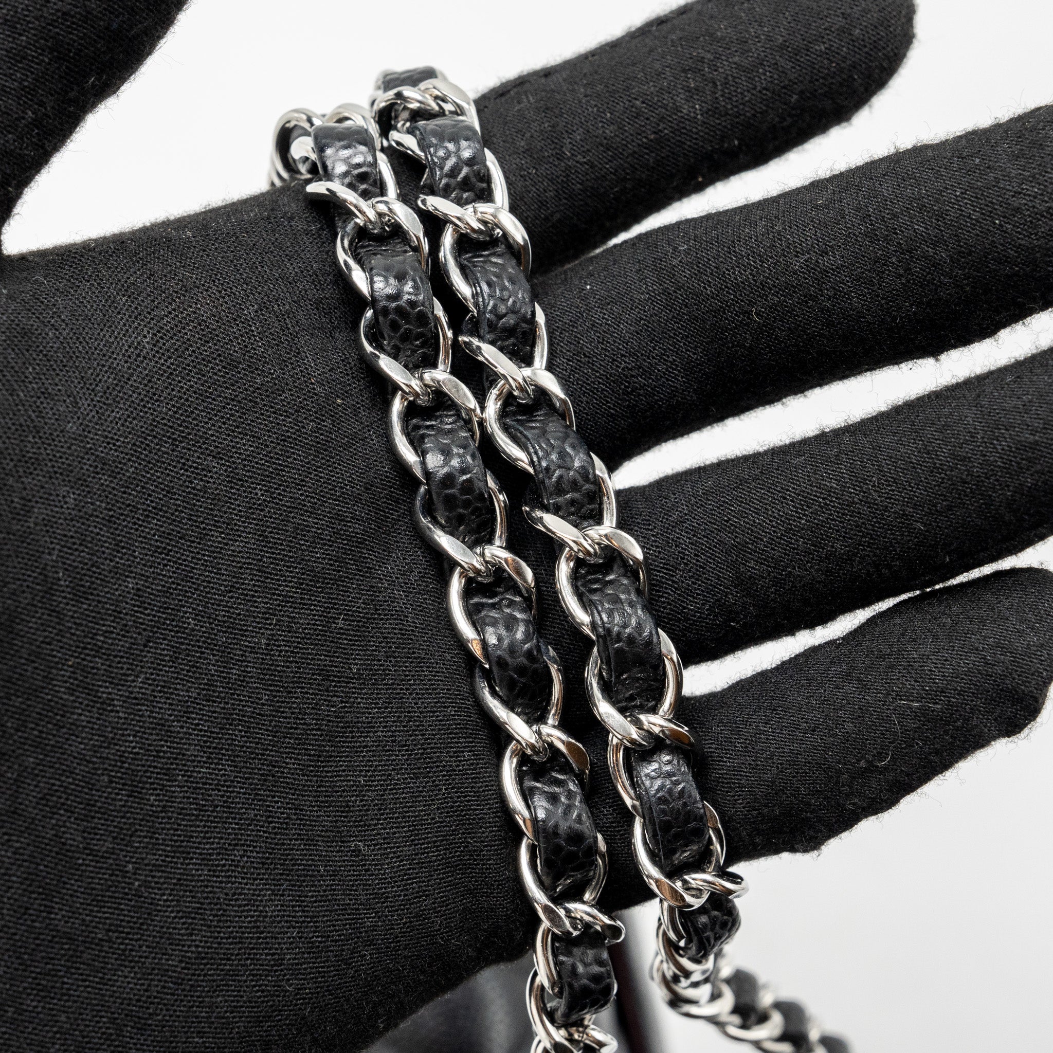 CHANEL MEDIUM CLASSIC DOUBLE FLAP BAG CAVIAR BLACK SHW (MICROCHIP)