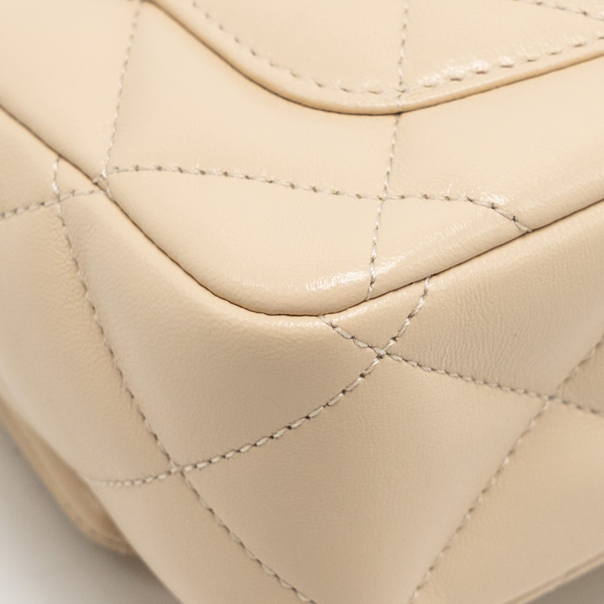 CHANEL 25C COCO LOVE ADJUSTABLE CHAIN SHINY LAMBSKIN BEIGE GHW (MICROCHIP)